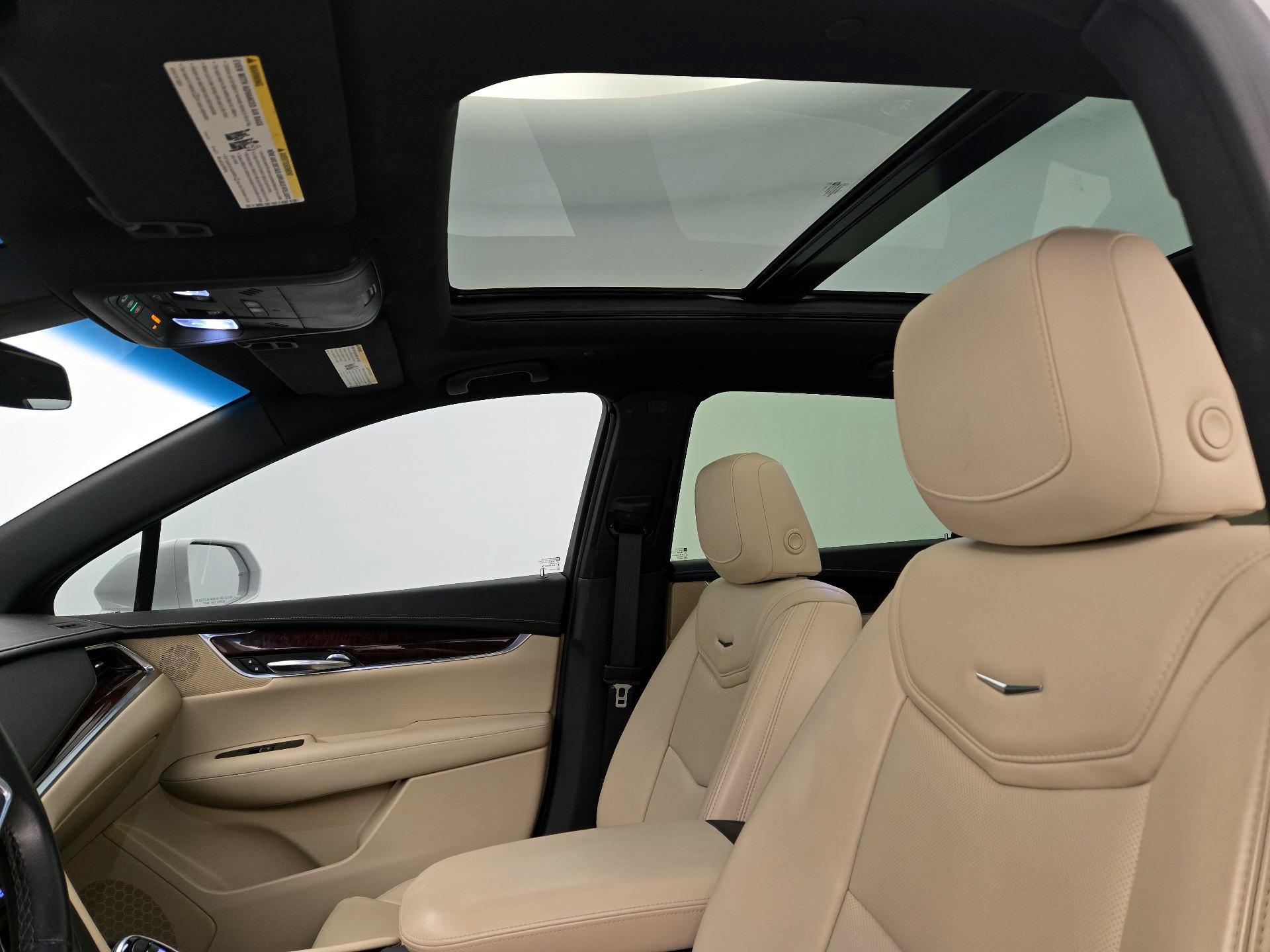 Thumbnail: 2017 Cadillac XT5 - 20