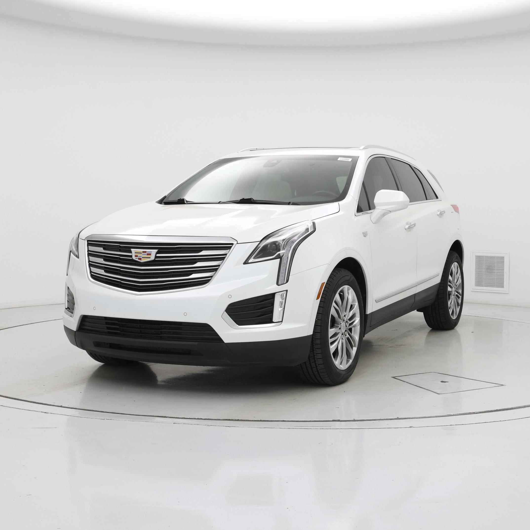 Thumbnail: 2017 Cadillac XT5 - 4