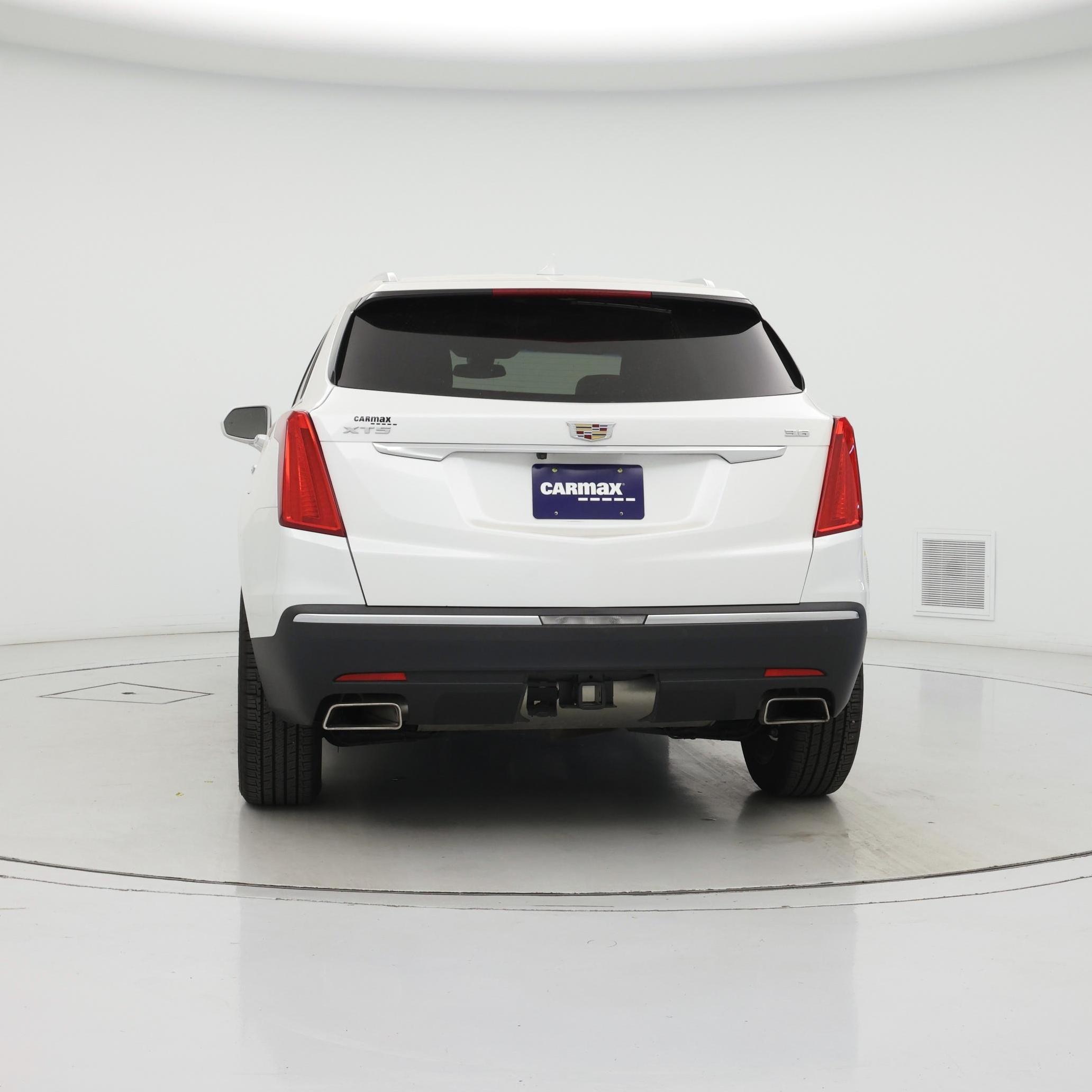 Thumbnail: 2017 Cadillac XT5 - 6