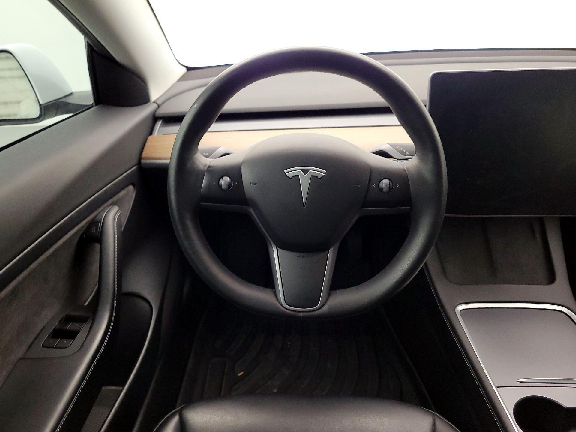 Thumbnail: 2021 Tesla Model 3 - 10