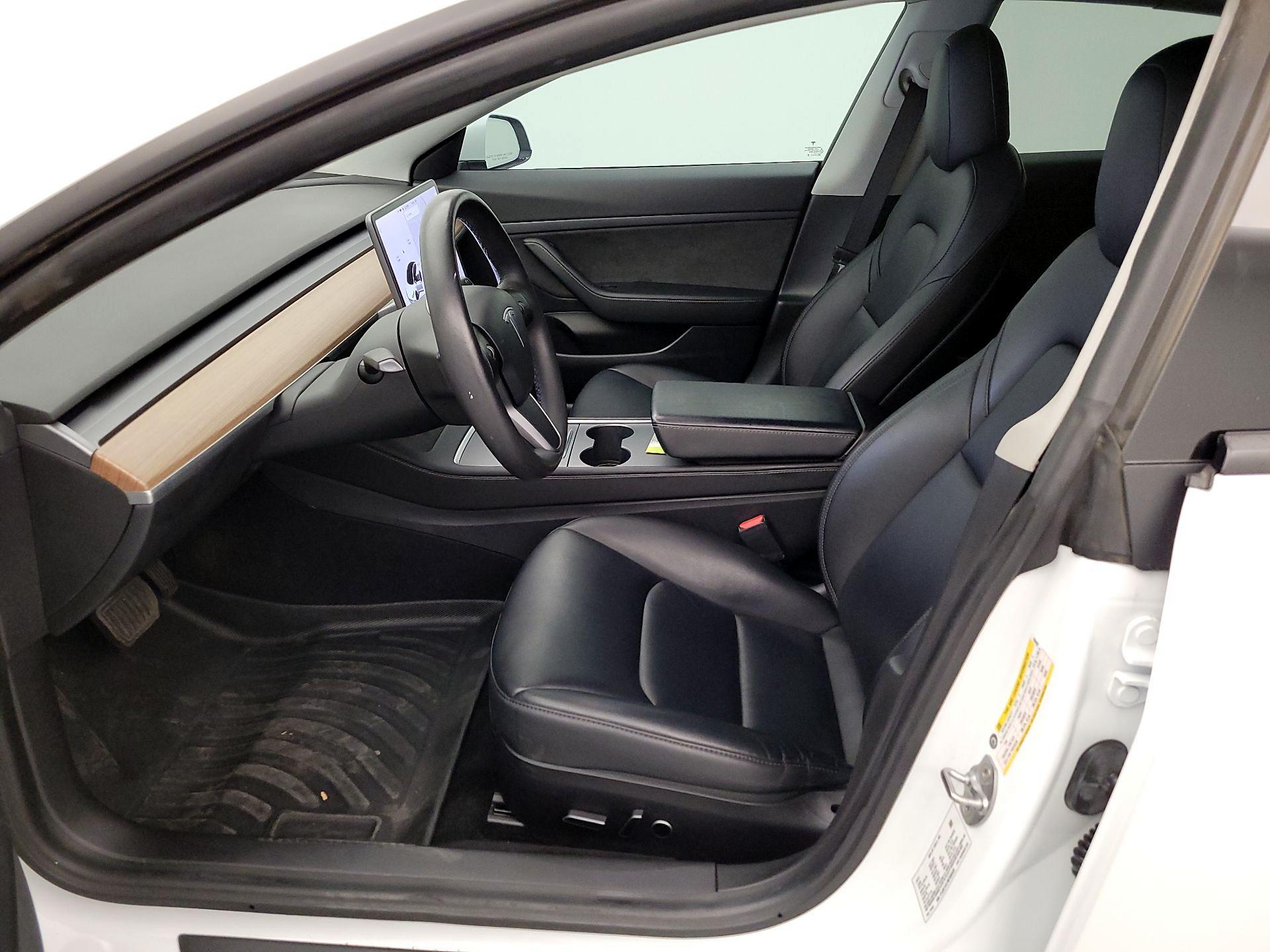 Thumbnail: 2021 Tesla Model 3 - 11