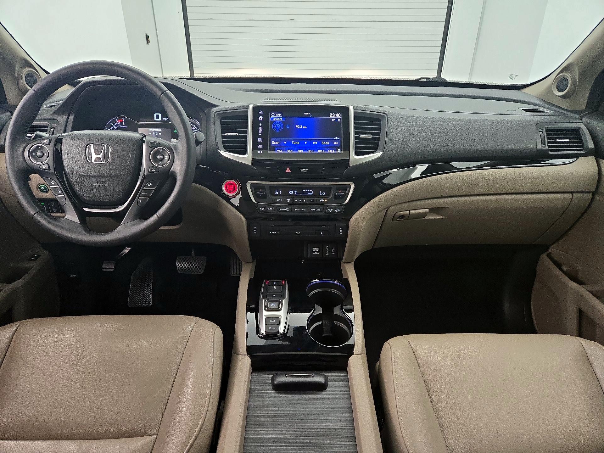 Thumbnail: 2018 Honda Pilot - 9