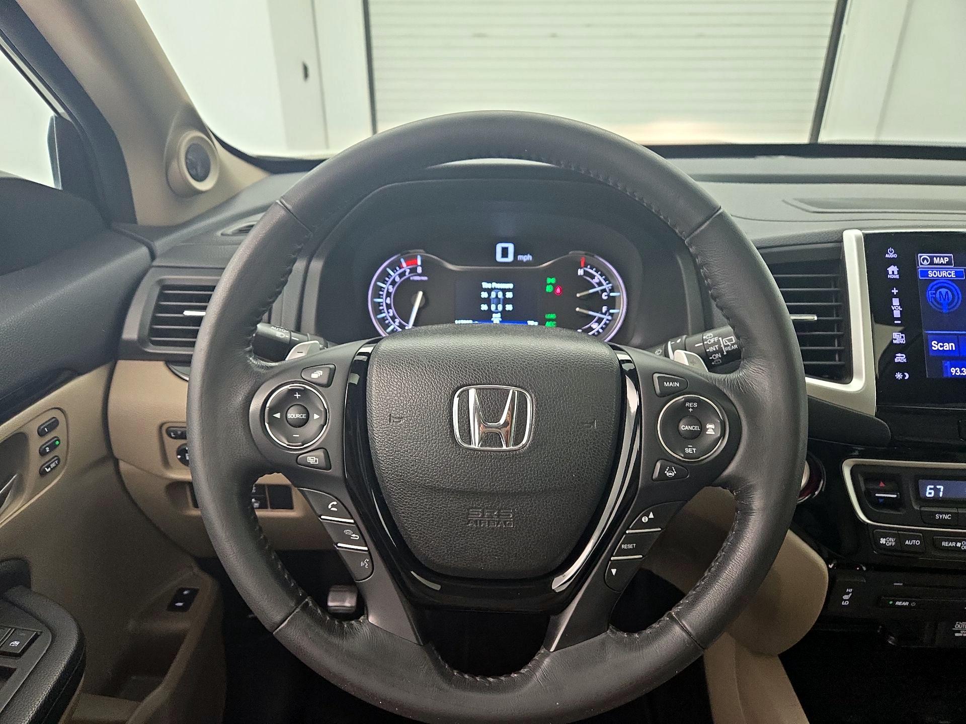 Thumbnail: 2018 Honda Pilot - 10