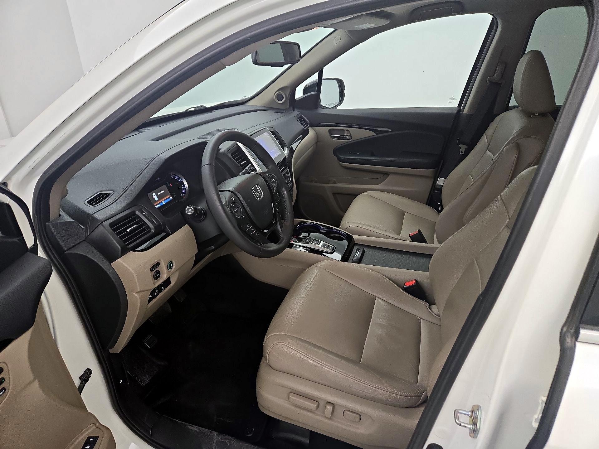 Thumbnail: 2018 Honda Pilot - 11