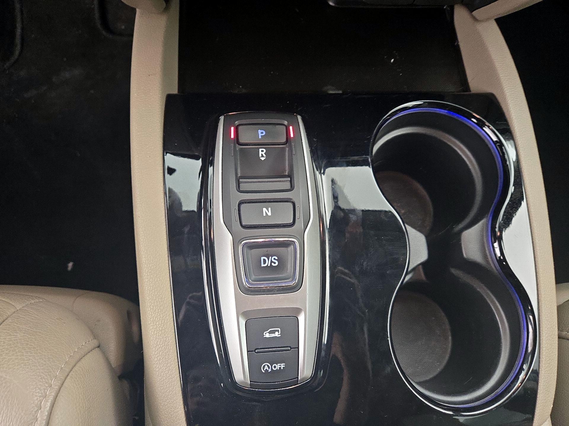 Thumbnail: 2018 Honda Pilot - 17