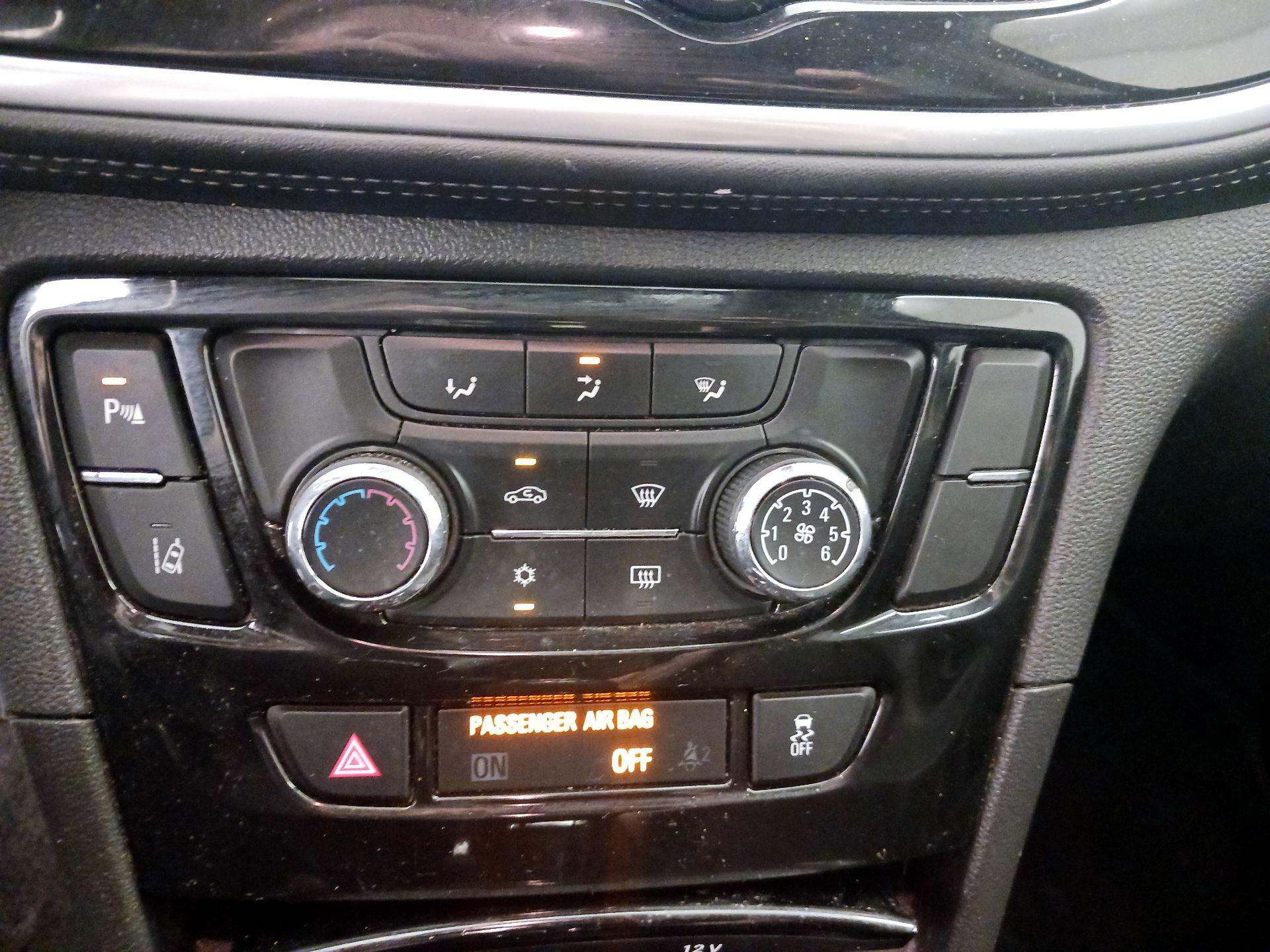 Thumbnail: 2021 Buick Encore - 17