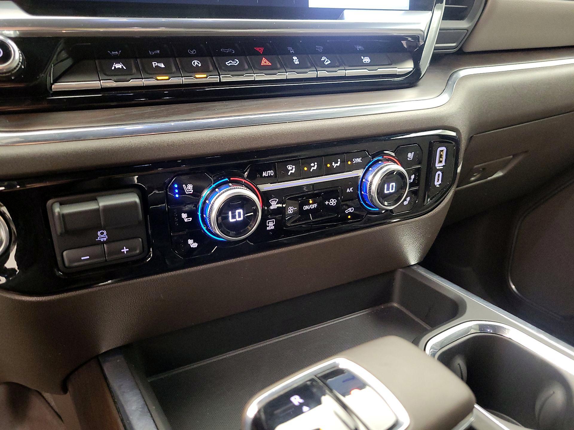 Thumbnail: 2024 GMC Sierra 1500 - 16