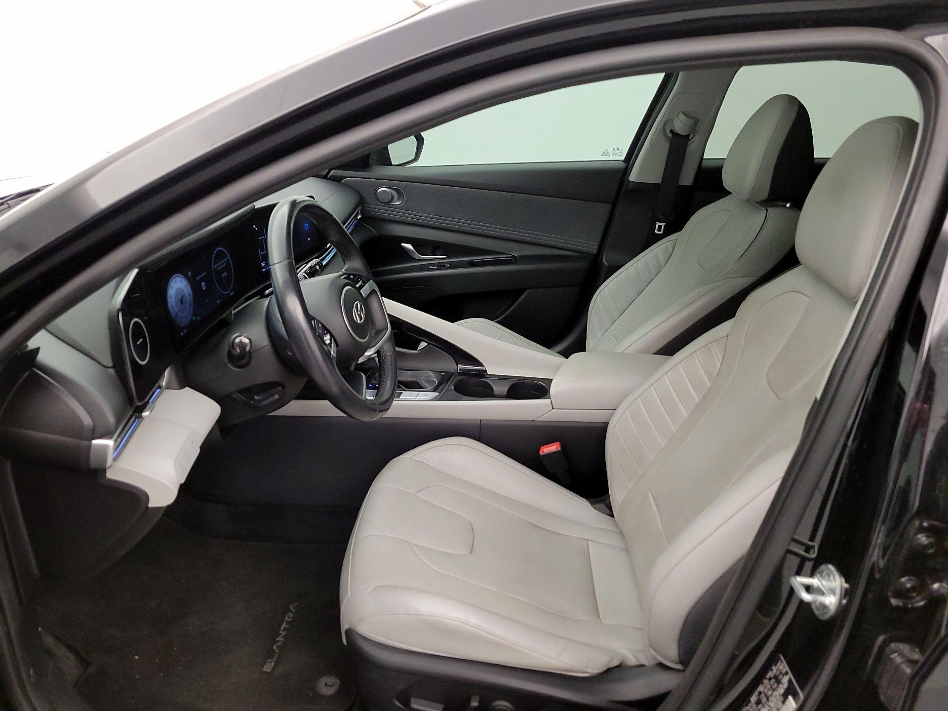 Thumbnail: 2022 Hyundai Elantra - 11