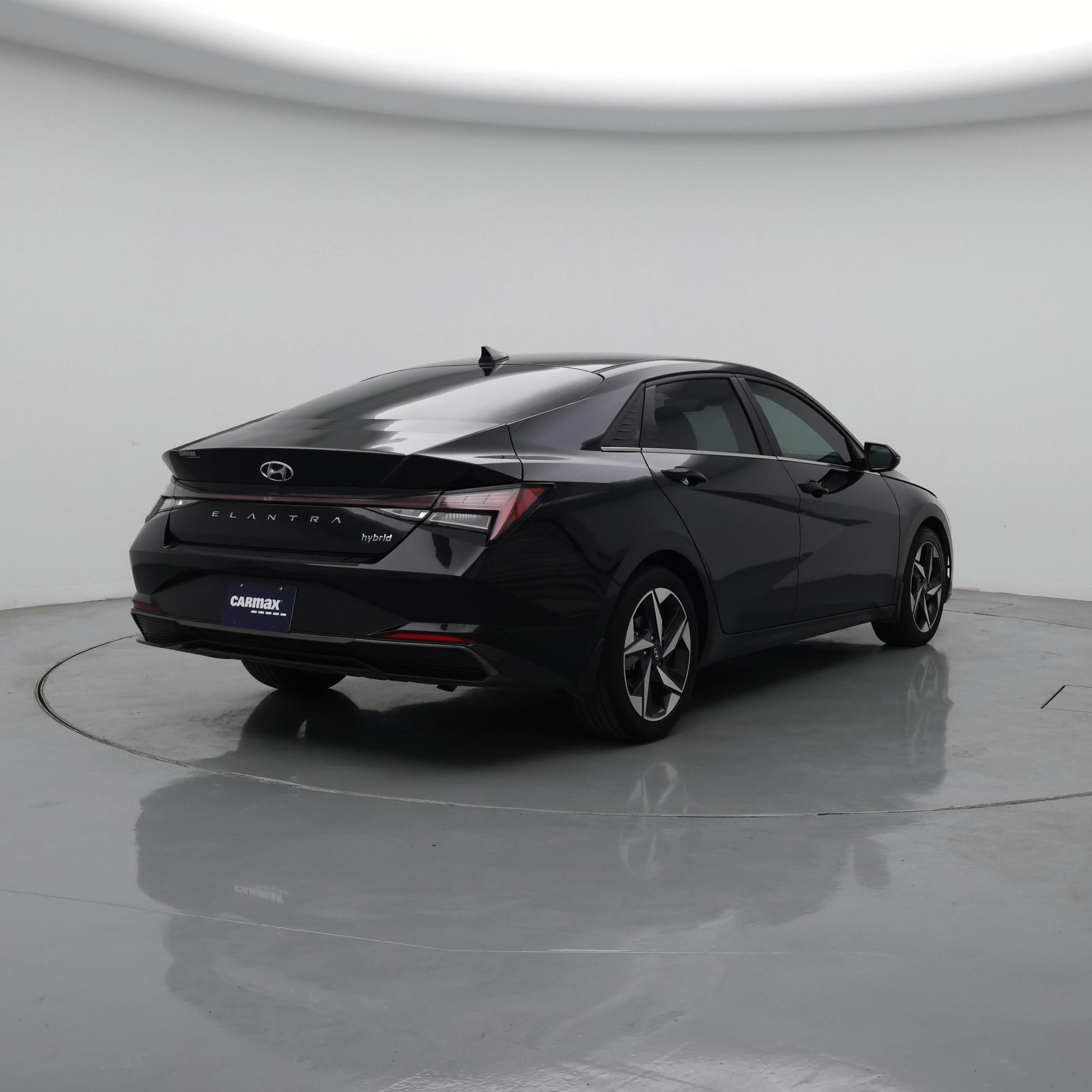 Thumbnail: 2022 Hyundai Elantra - 8