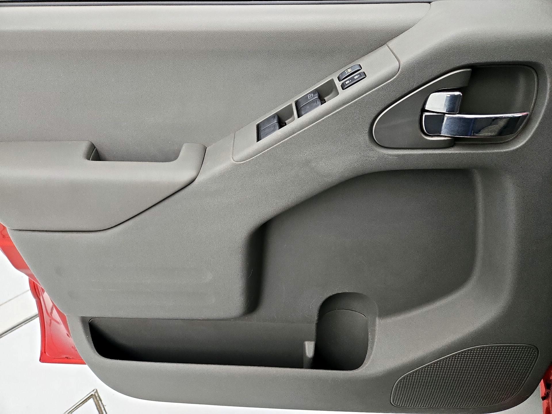 Thumbnail: 2015 Nissan Frontier - 12