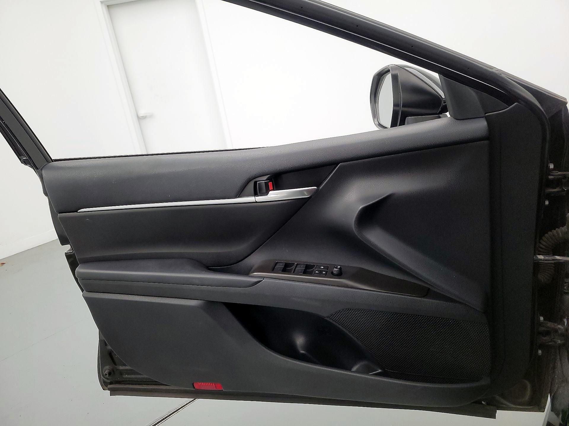 Thumbnail: 2023 Toyota Camry - 12