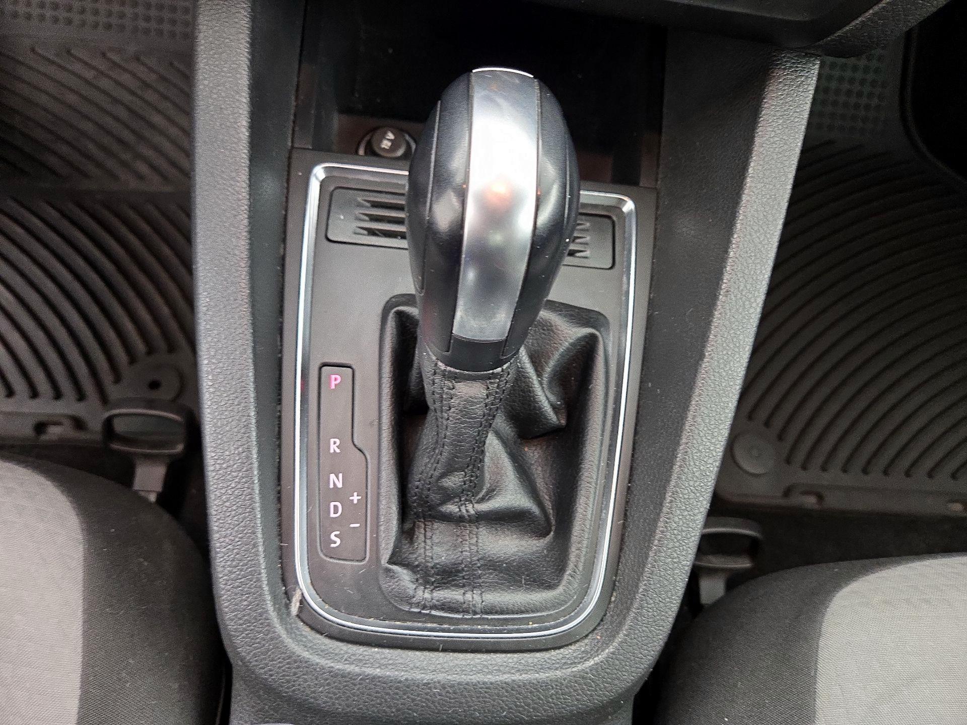 Thumbnail: 2018 Volkswagen Jetta - 17