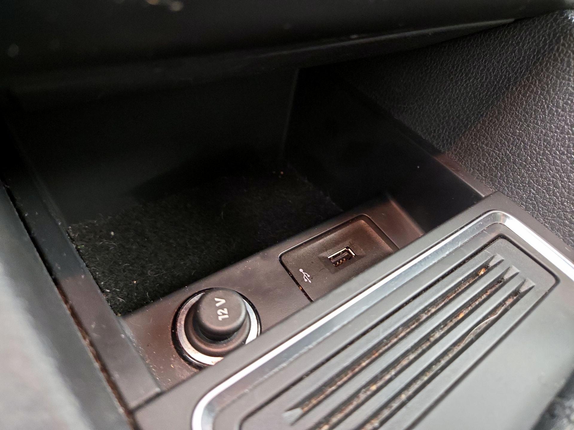 Thumbnail: 2018 Volkswagen Jetta - 18