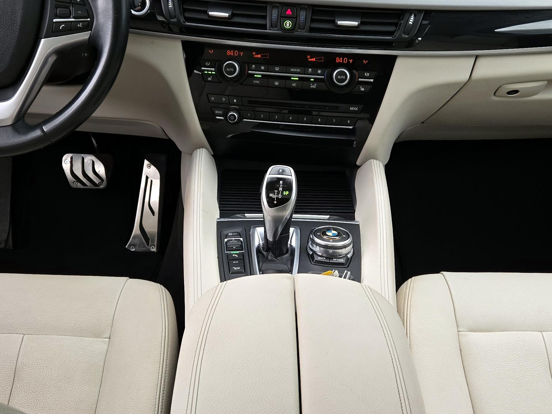 Thumbnail: 2015 BMW X6 - 18