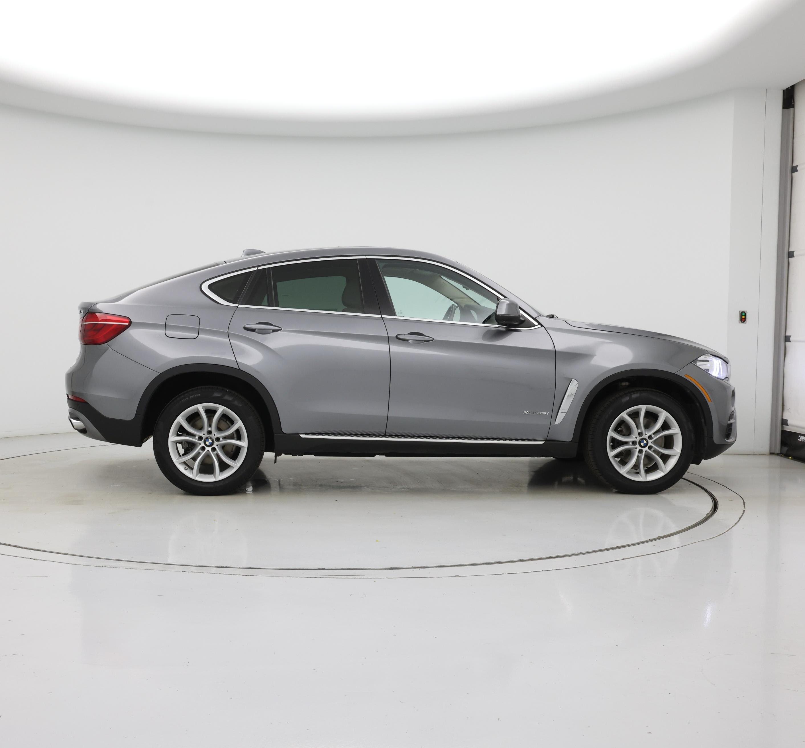 Thumbnail: 2015 BMW X6 - 7