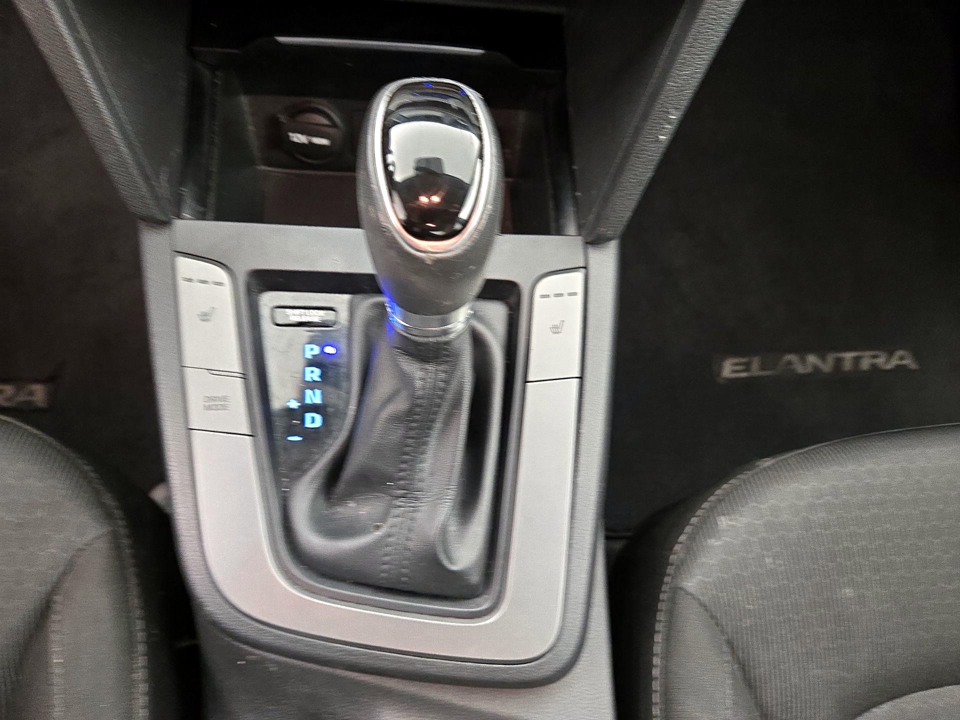 Thumbnail: 2017 Hyundai Elantra - 17