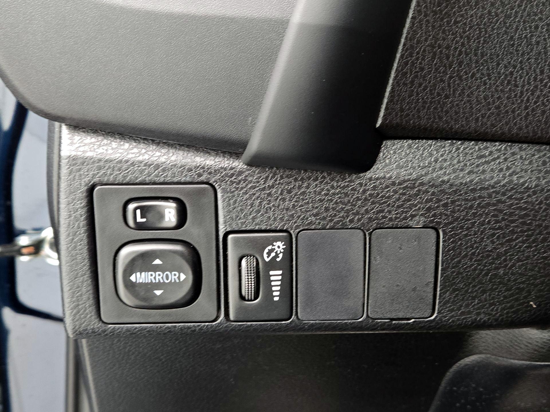 Thumbnail: 2018 Toyota Corolla - 13