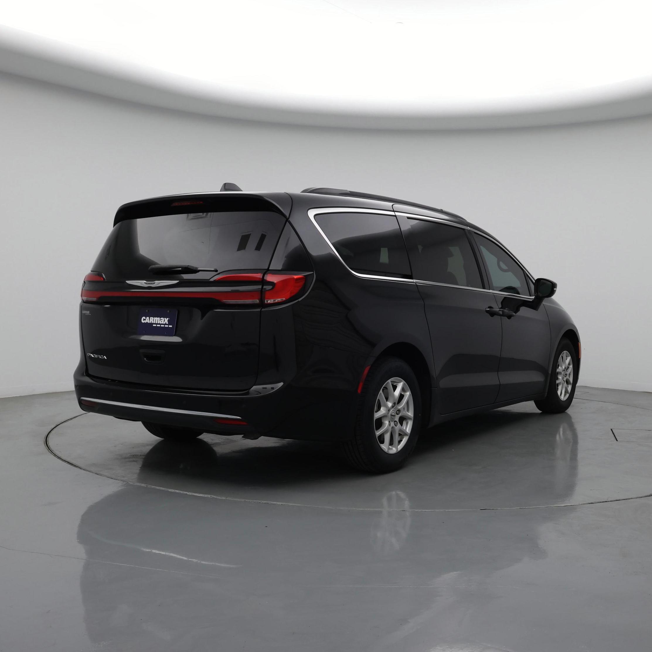 Thumbnail: 2022 Chrysler Pacifica - 8