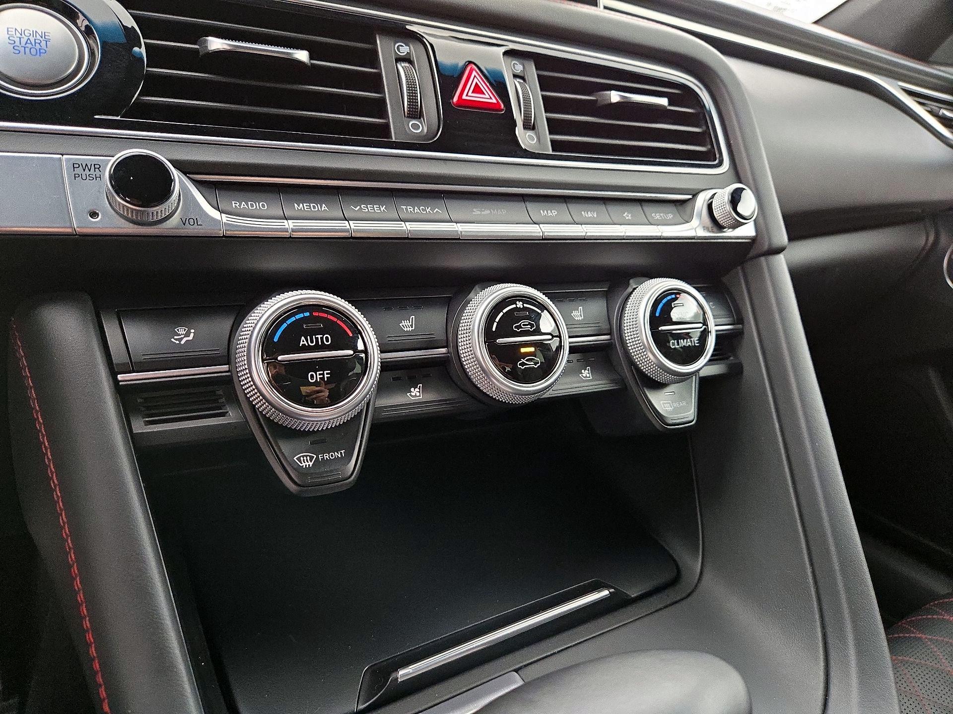 Thumbnail: 2019 Genesis G70 - 17