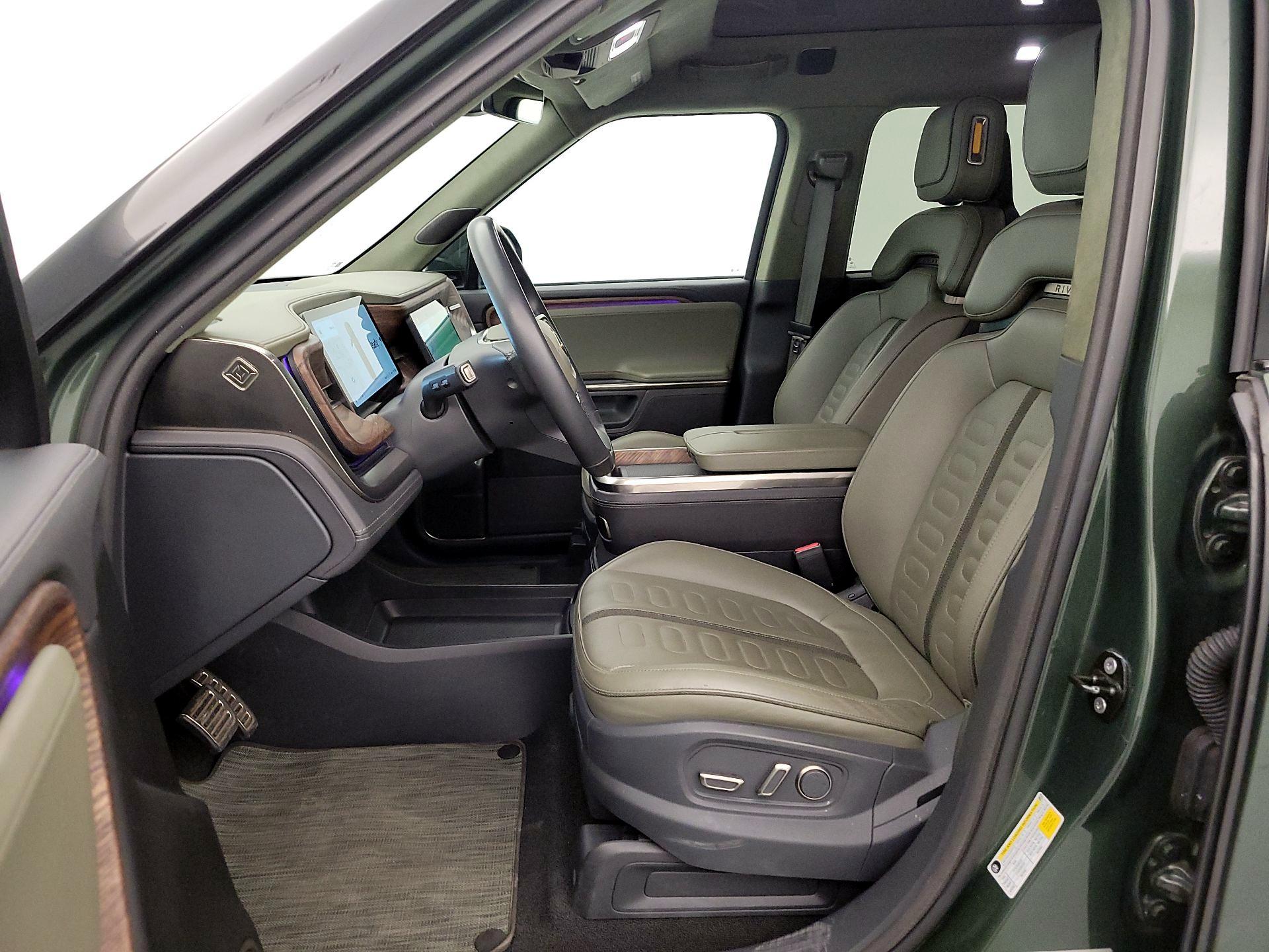 Thumbnail: 2022 Rivian R1T - 11