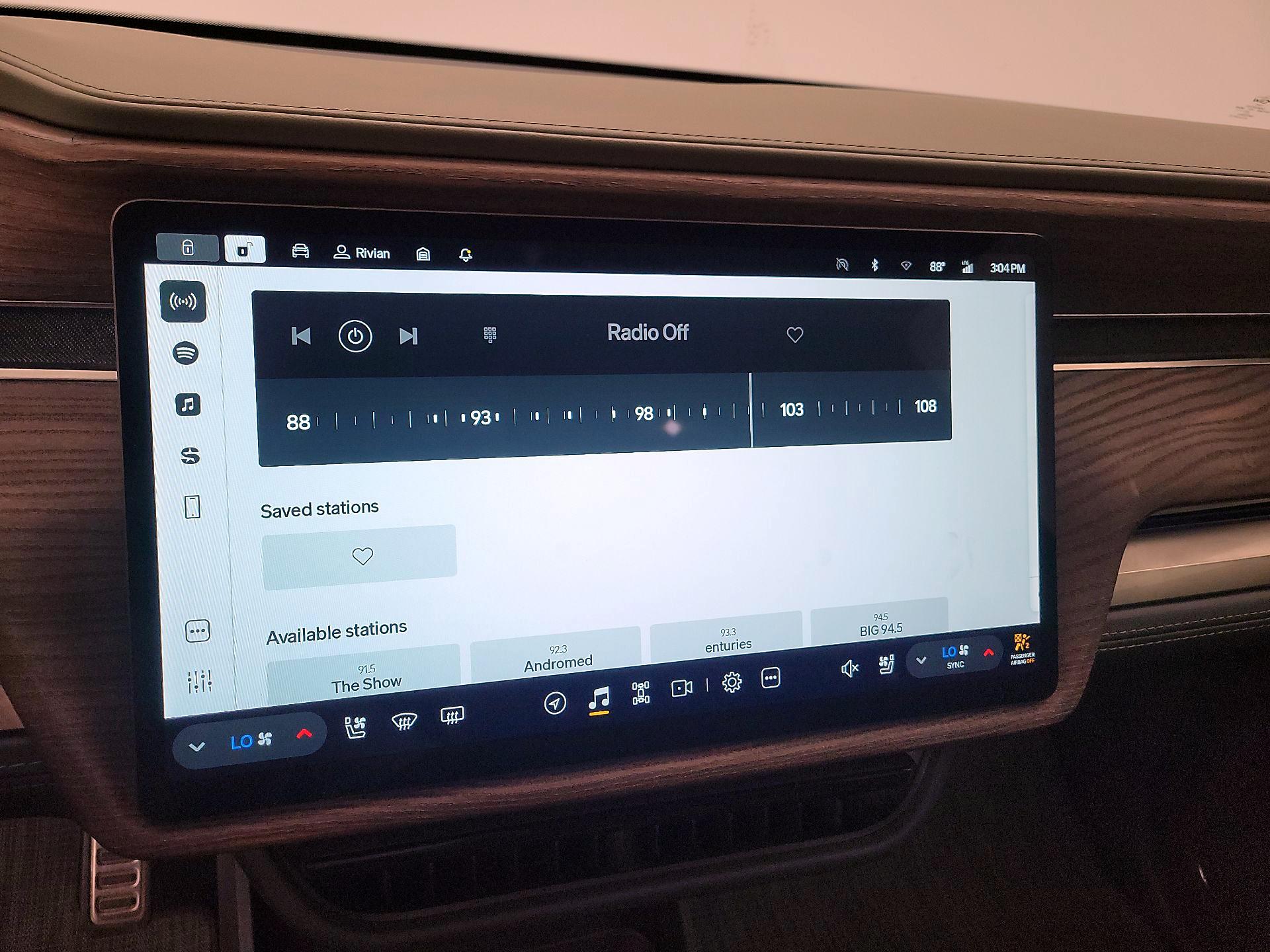 Thumbnail: 2022 Rivian R1T - 15