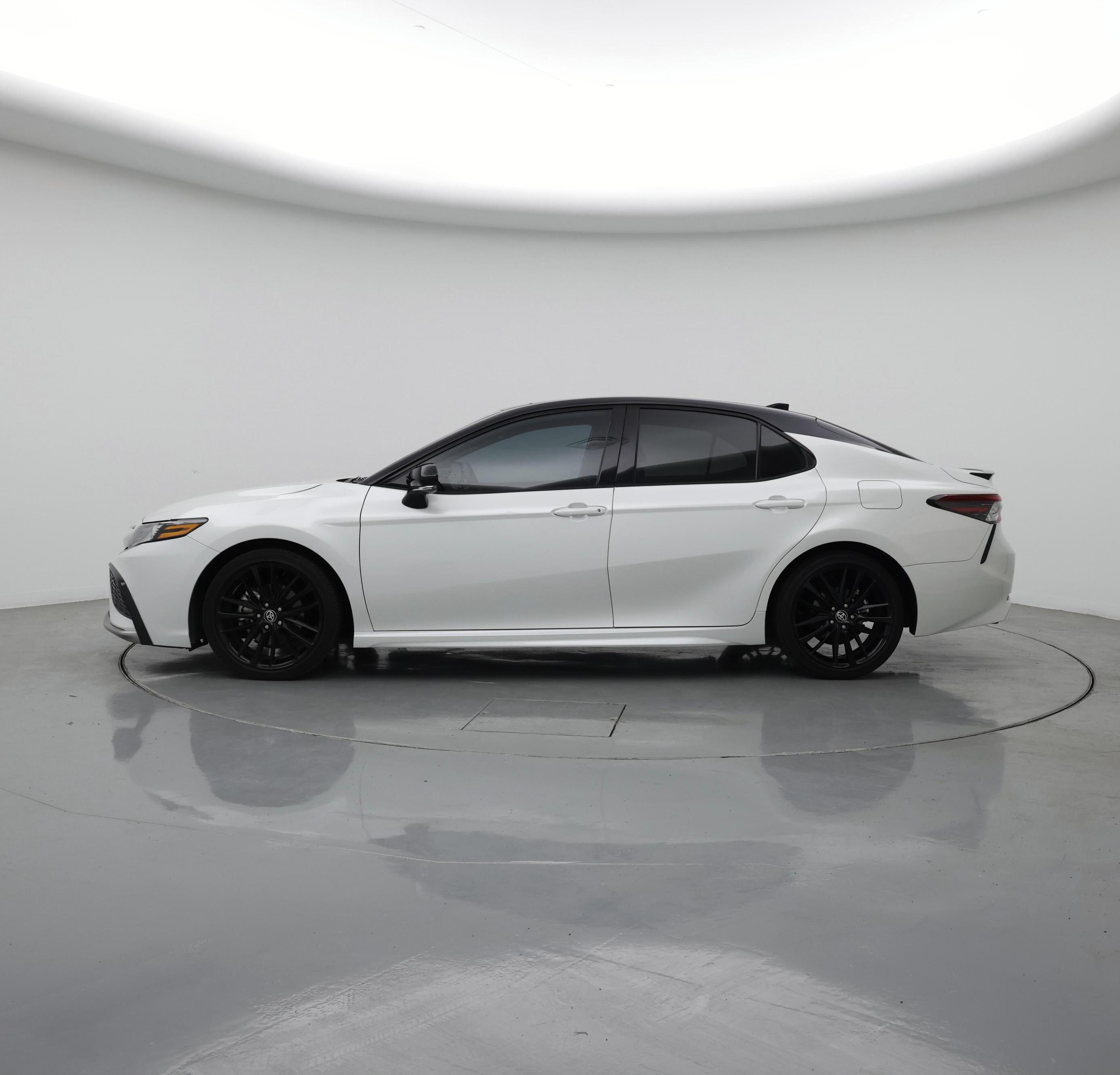 Thumbnail: 2024 Toyota Camry - 3