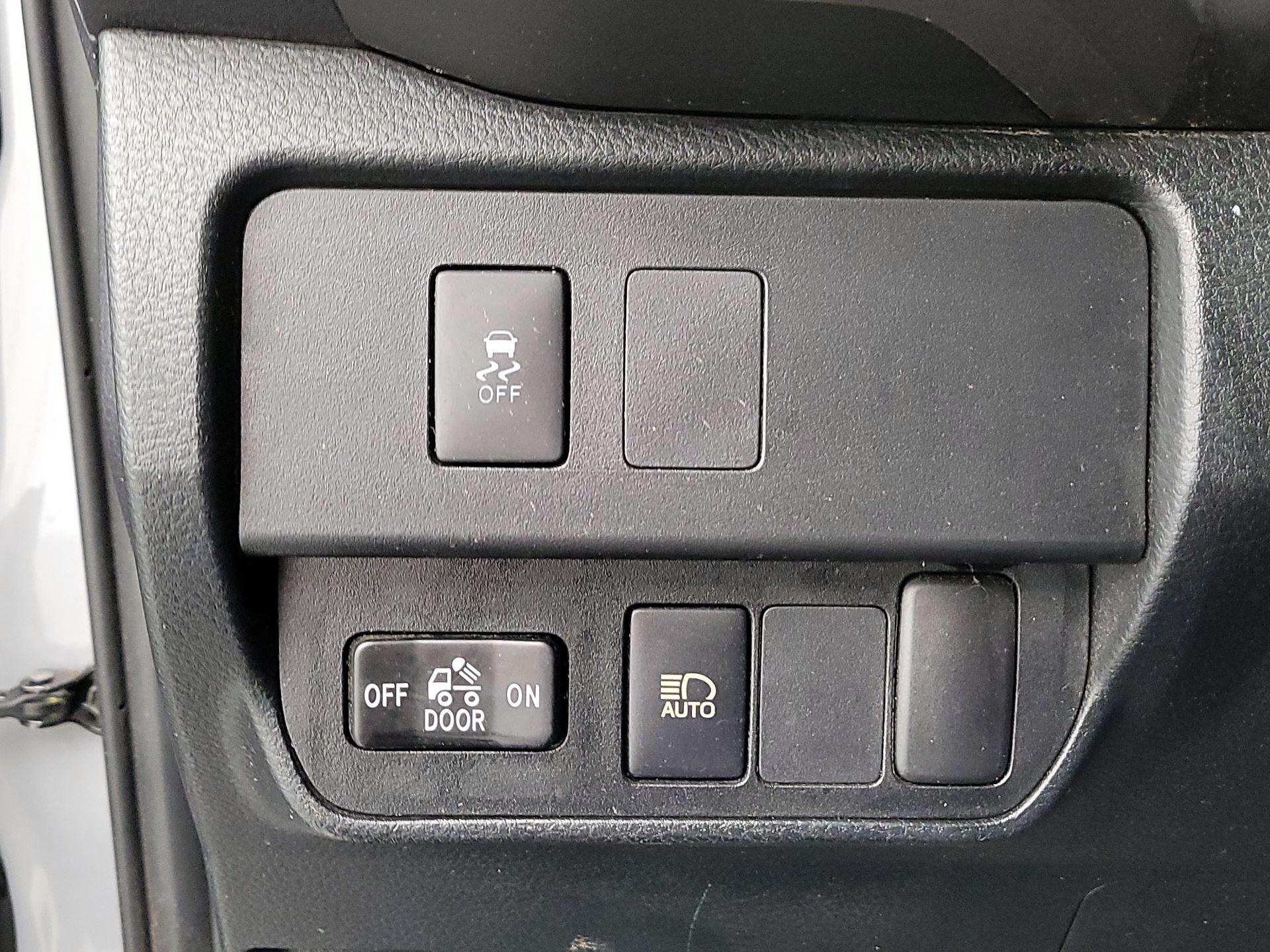 Thumbnail: 2021 Toyota Tacoma - 13