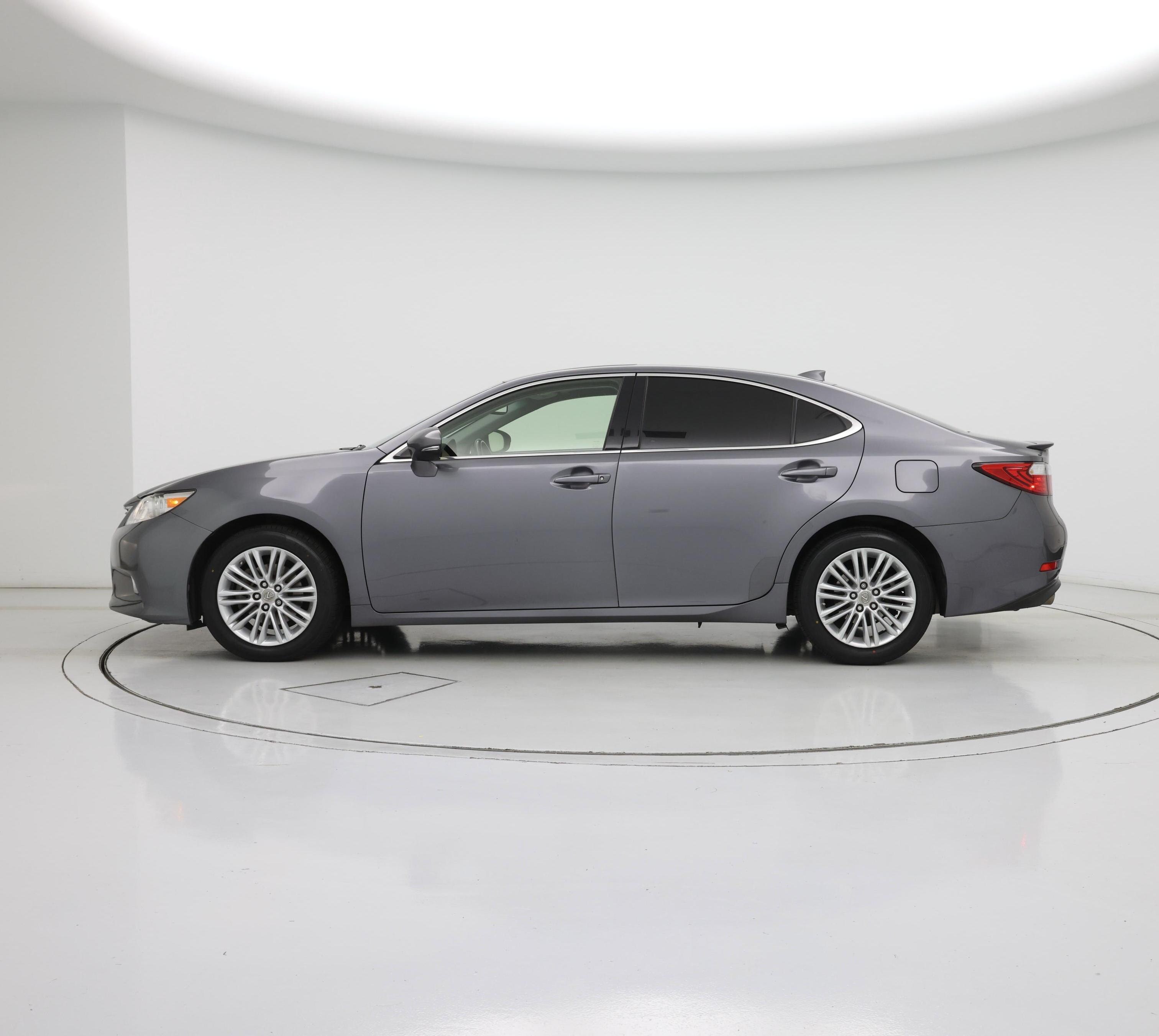 Thumbnail: 2015 Lexus ES - 3