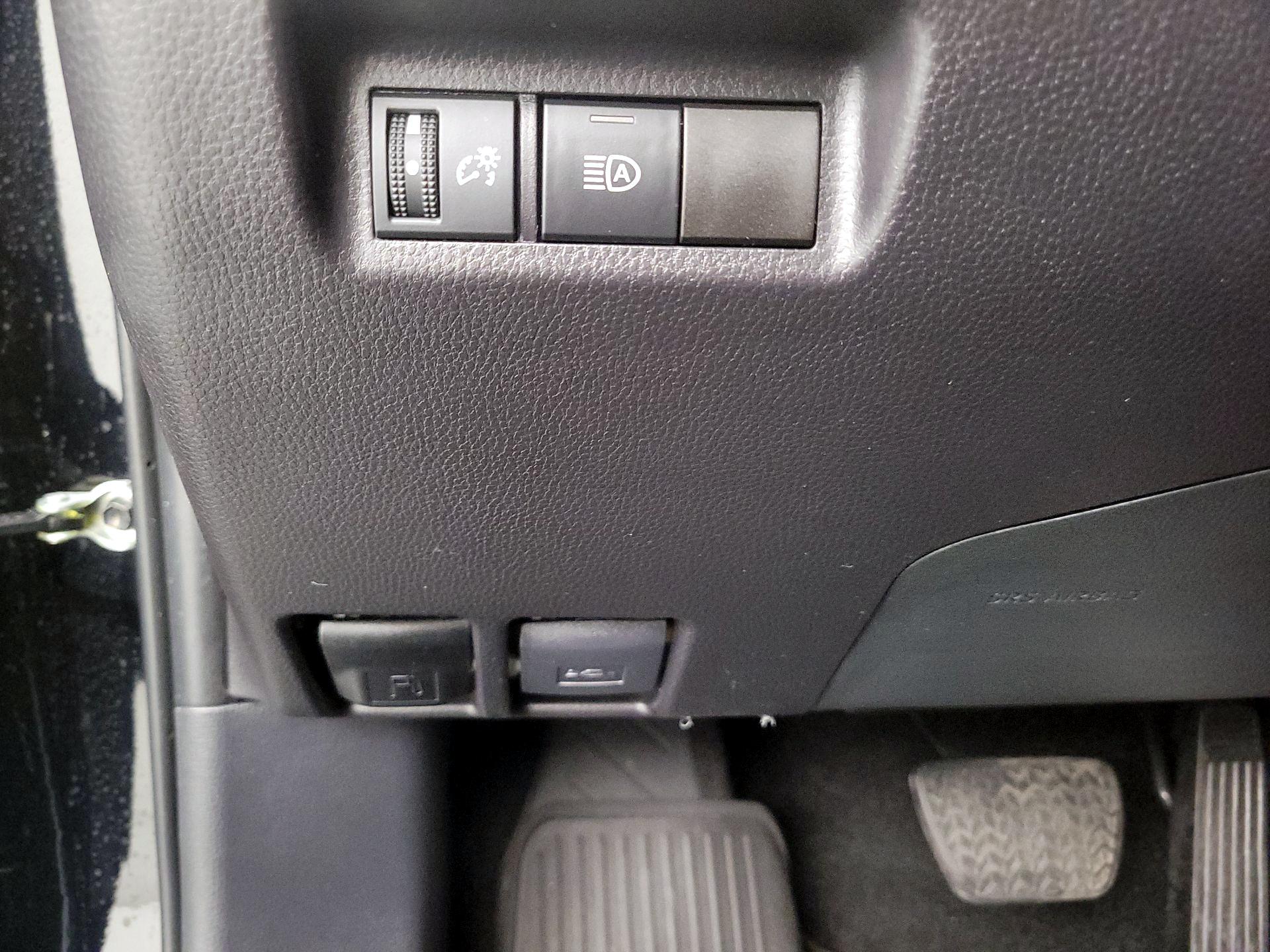 Thumbnail: 2025 Toyota RAV4 - 13