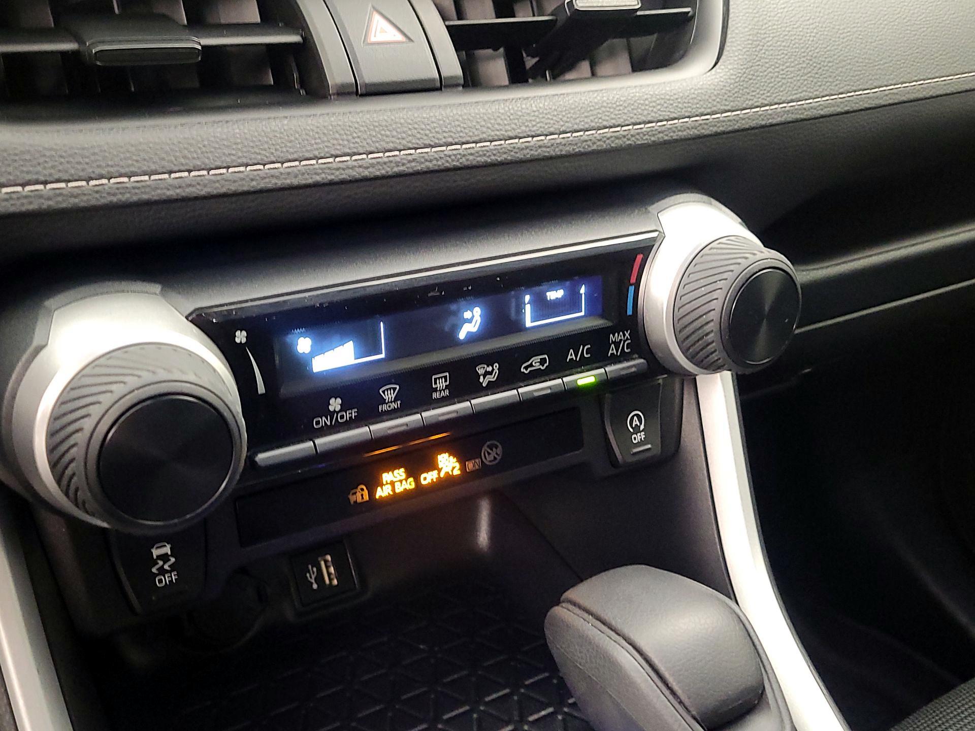 Thumbnail: 2025 Toyota RAV4 - 16