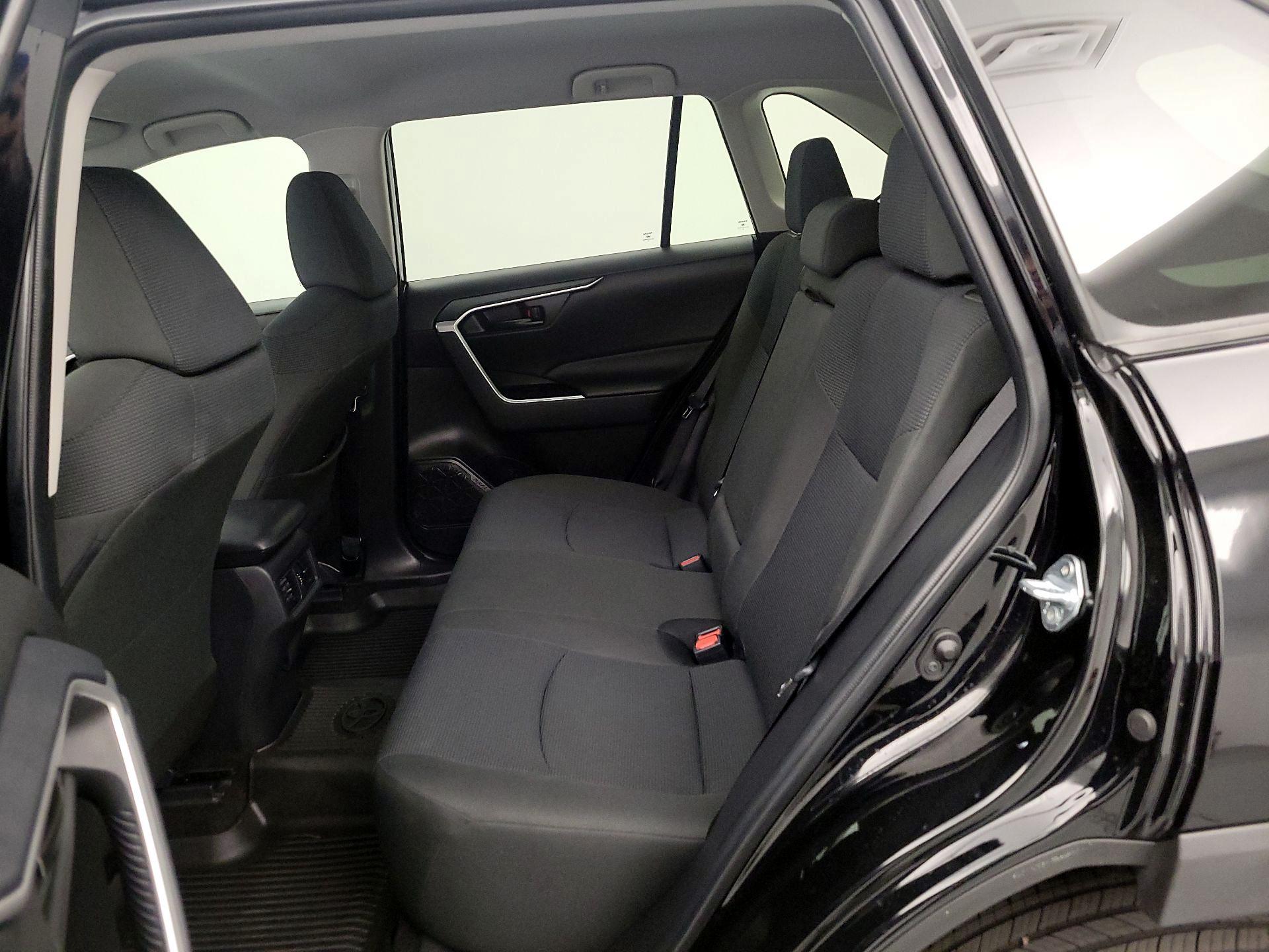 Thumbnail: 2025 Toyota RAV4 - 19