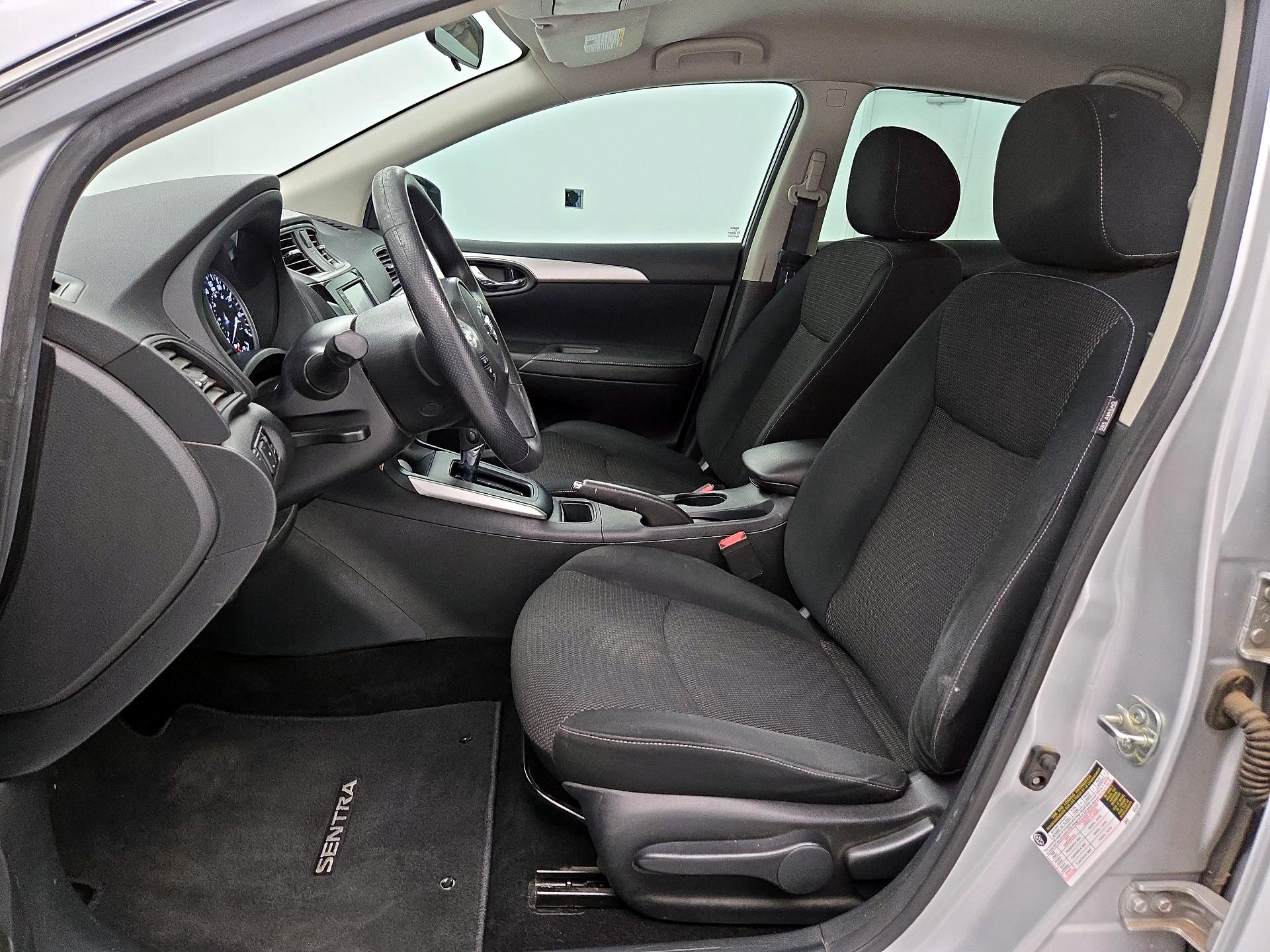 Thumbnail: 2019 Nissan Sentra - 11