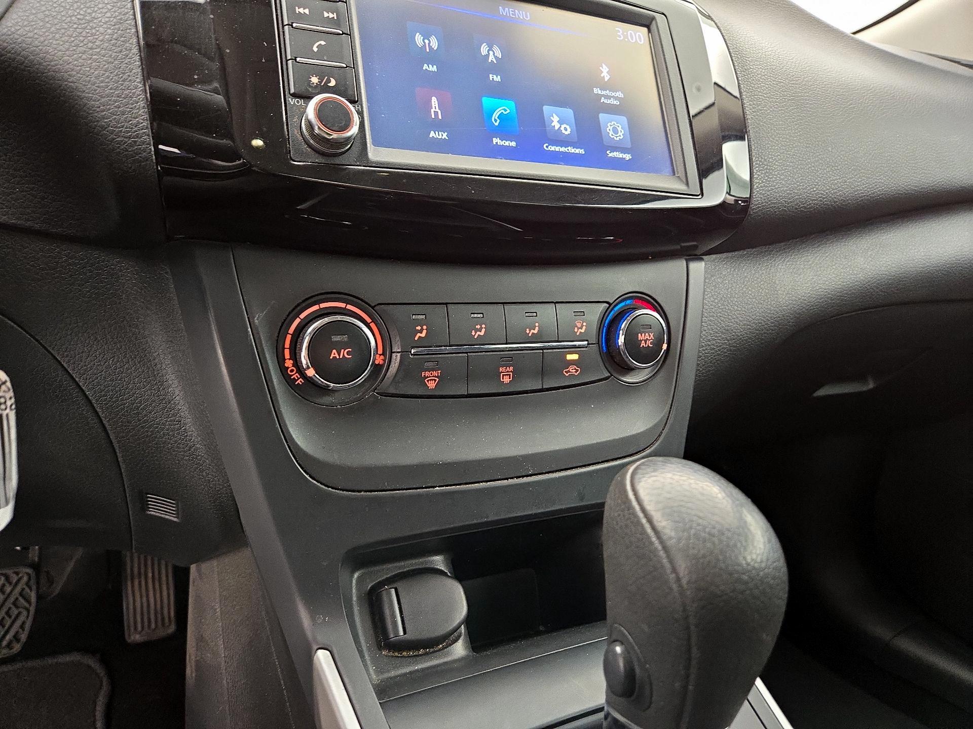 Thumbnail: 2019 Nissan Sentra - 16