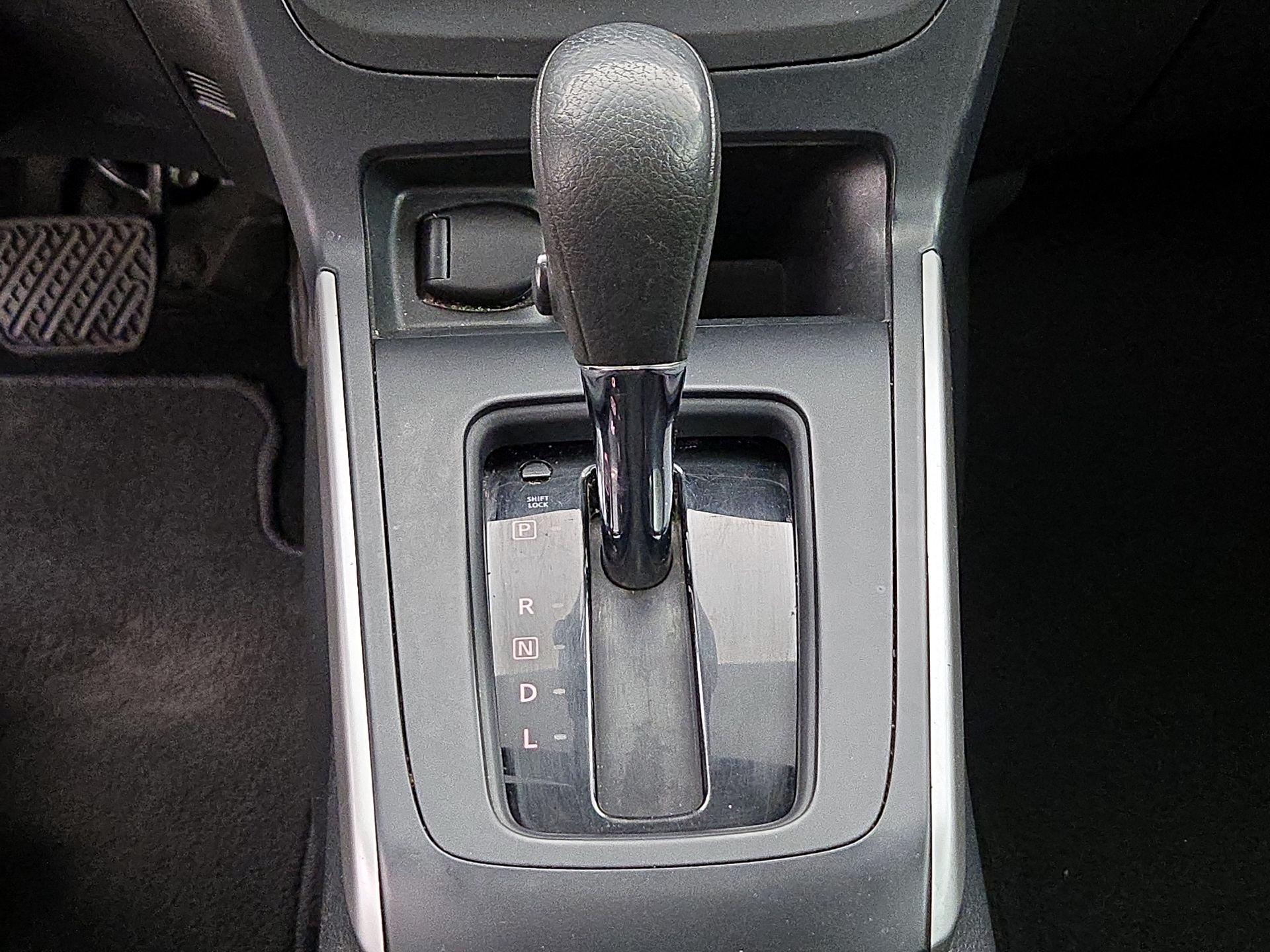 Thumbnail: 2019 Nissan Sentra - 17