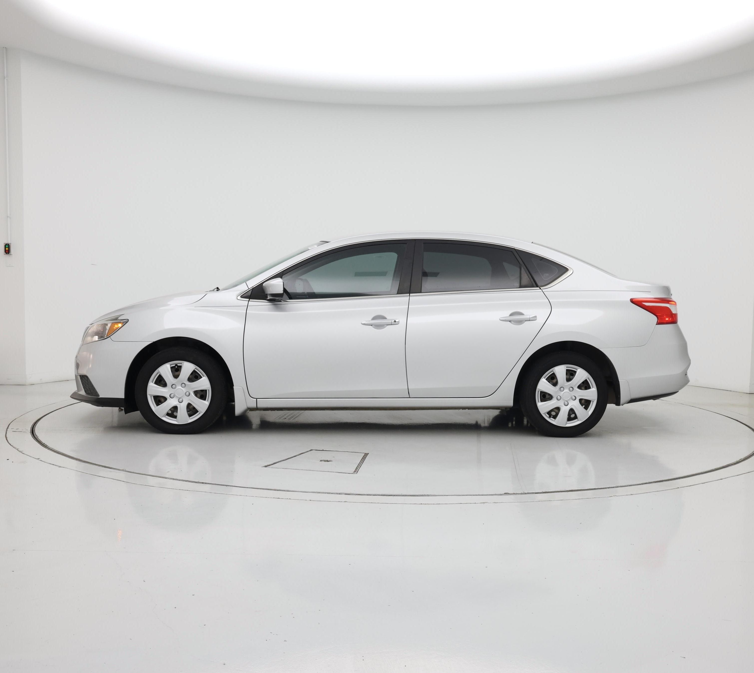 Thumbnail: 2019 Nissan Sentra - 3