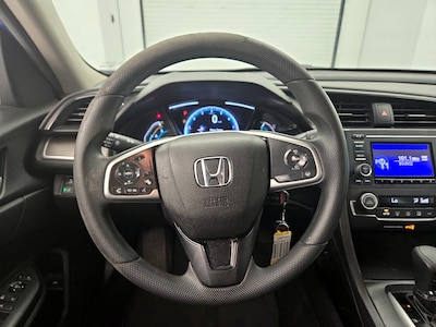 Steering Wheel & Instrument Cluster (On)