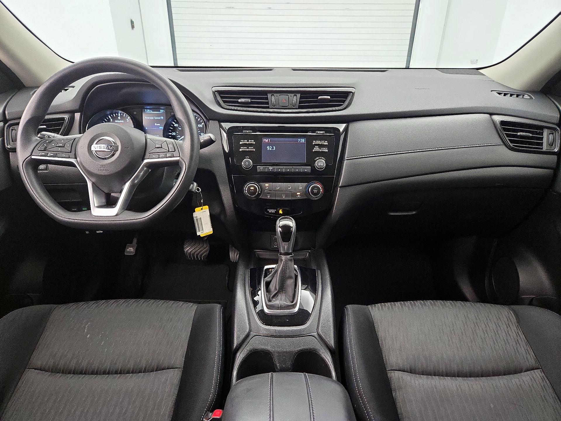 Thumbnail: 2017 Nissan Rogue - 9