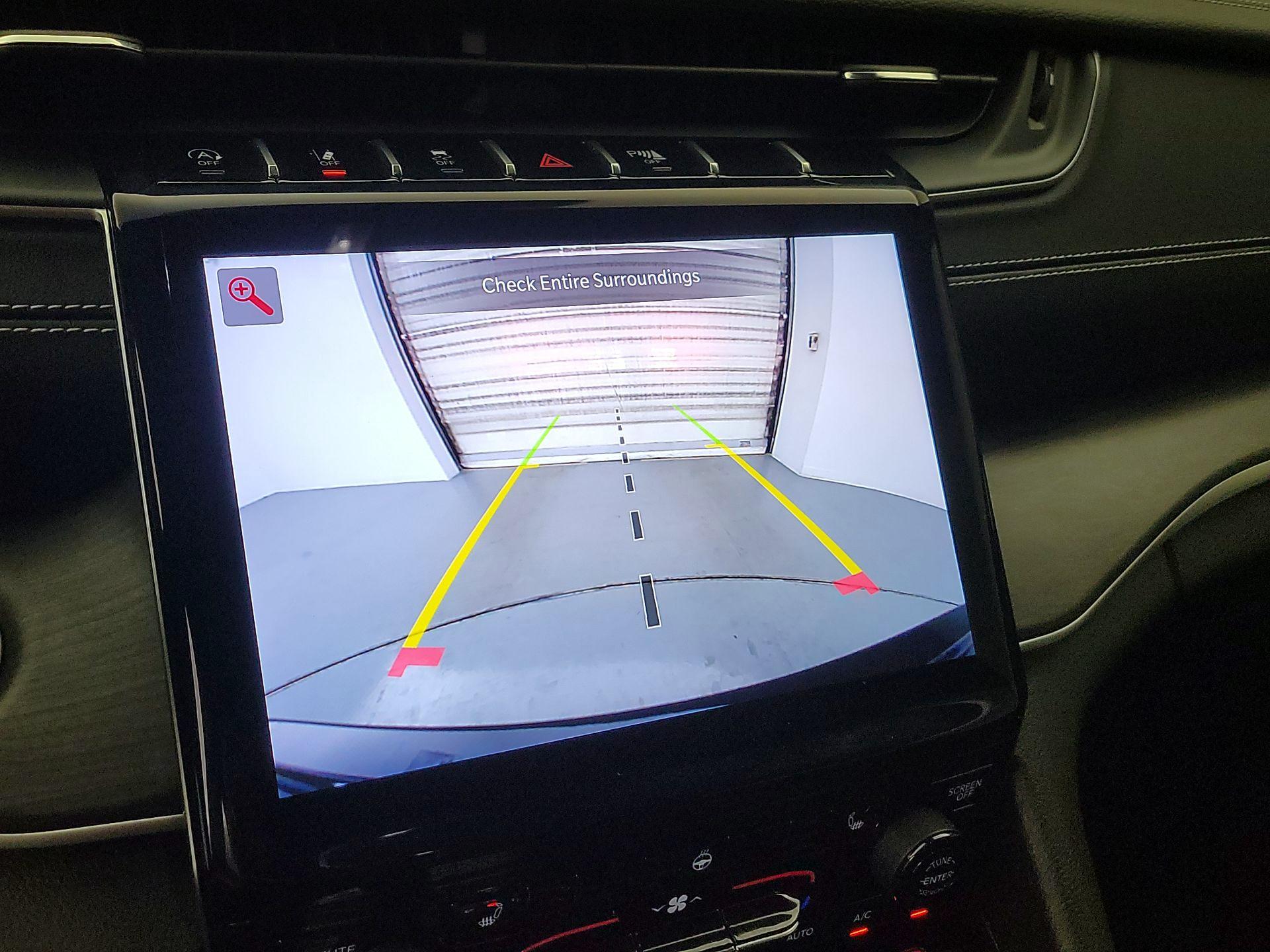 Thumbnail: 2024 Jeep Grand Cherokee - 15