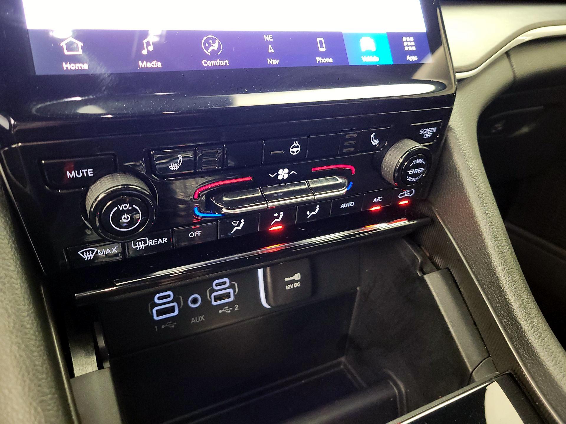 Thumbnail: 2024 Jeep Grand Cherokee - 17