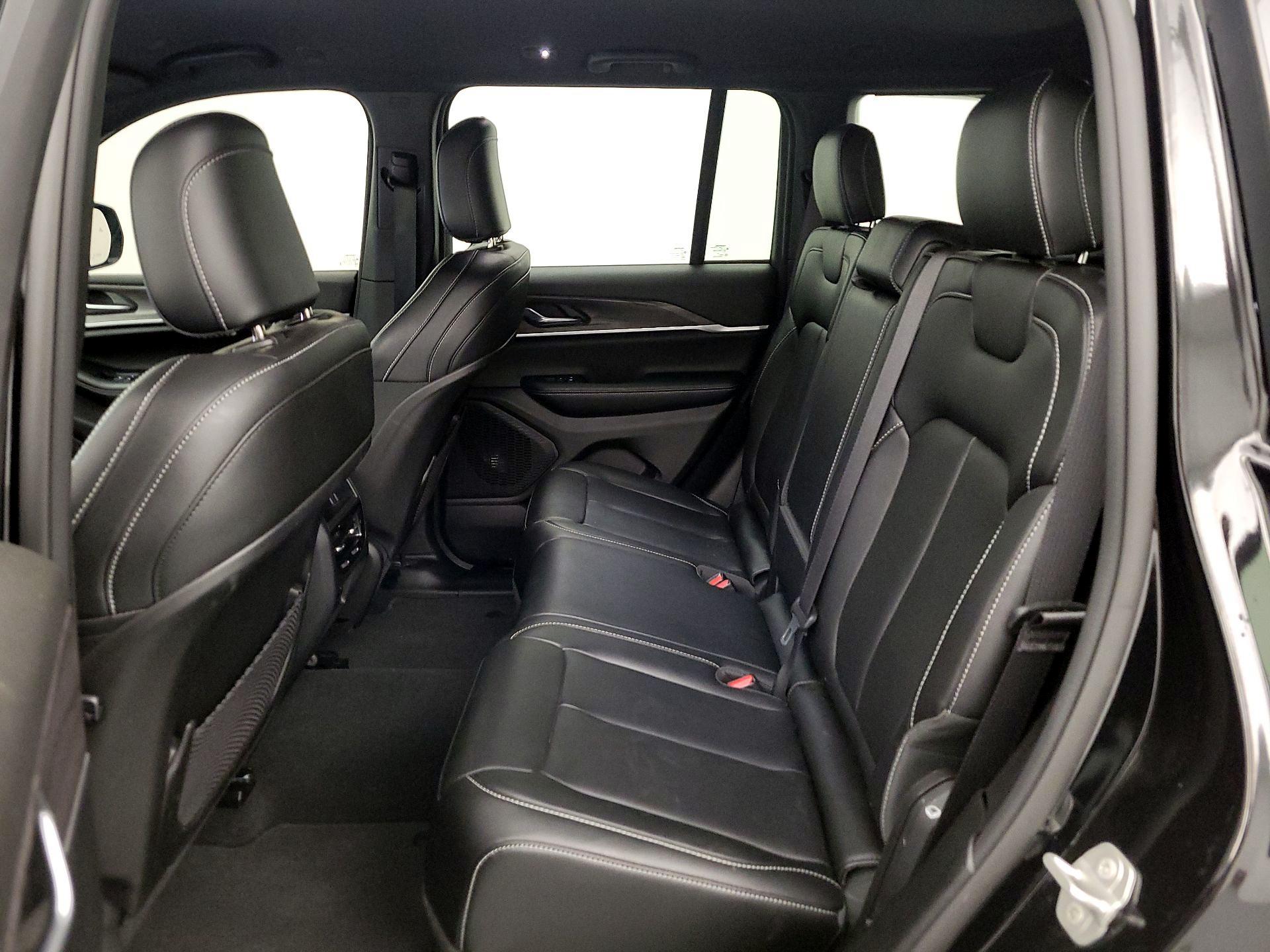 Thumbnail: 2024 Jeep Grand Cherokee - 20