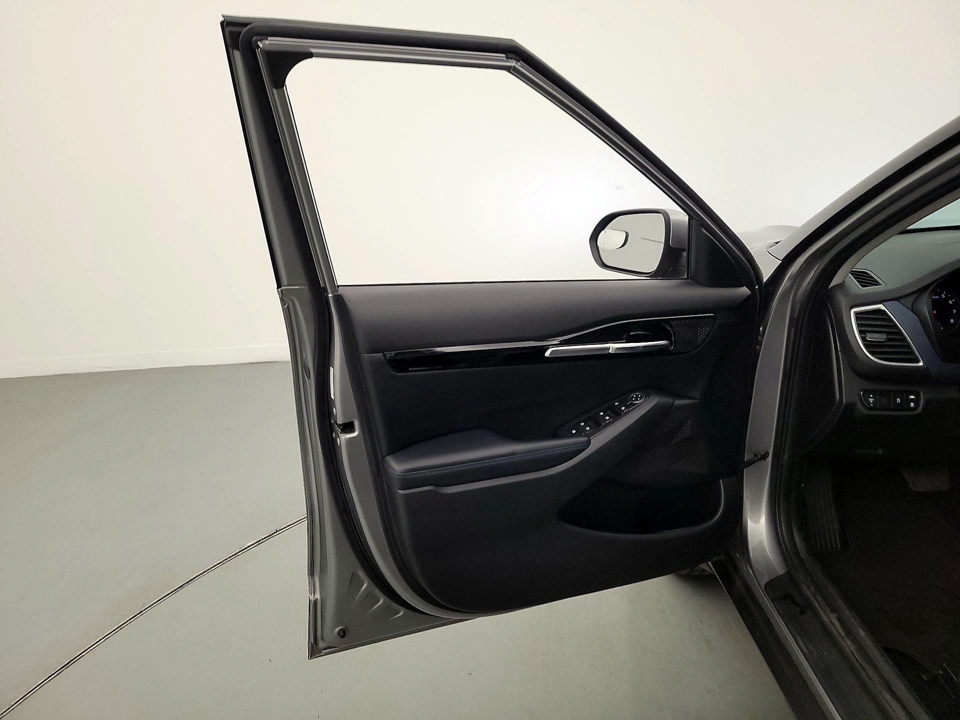 Thumbnail: 2021 Kia Seltos - 12