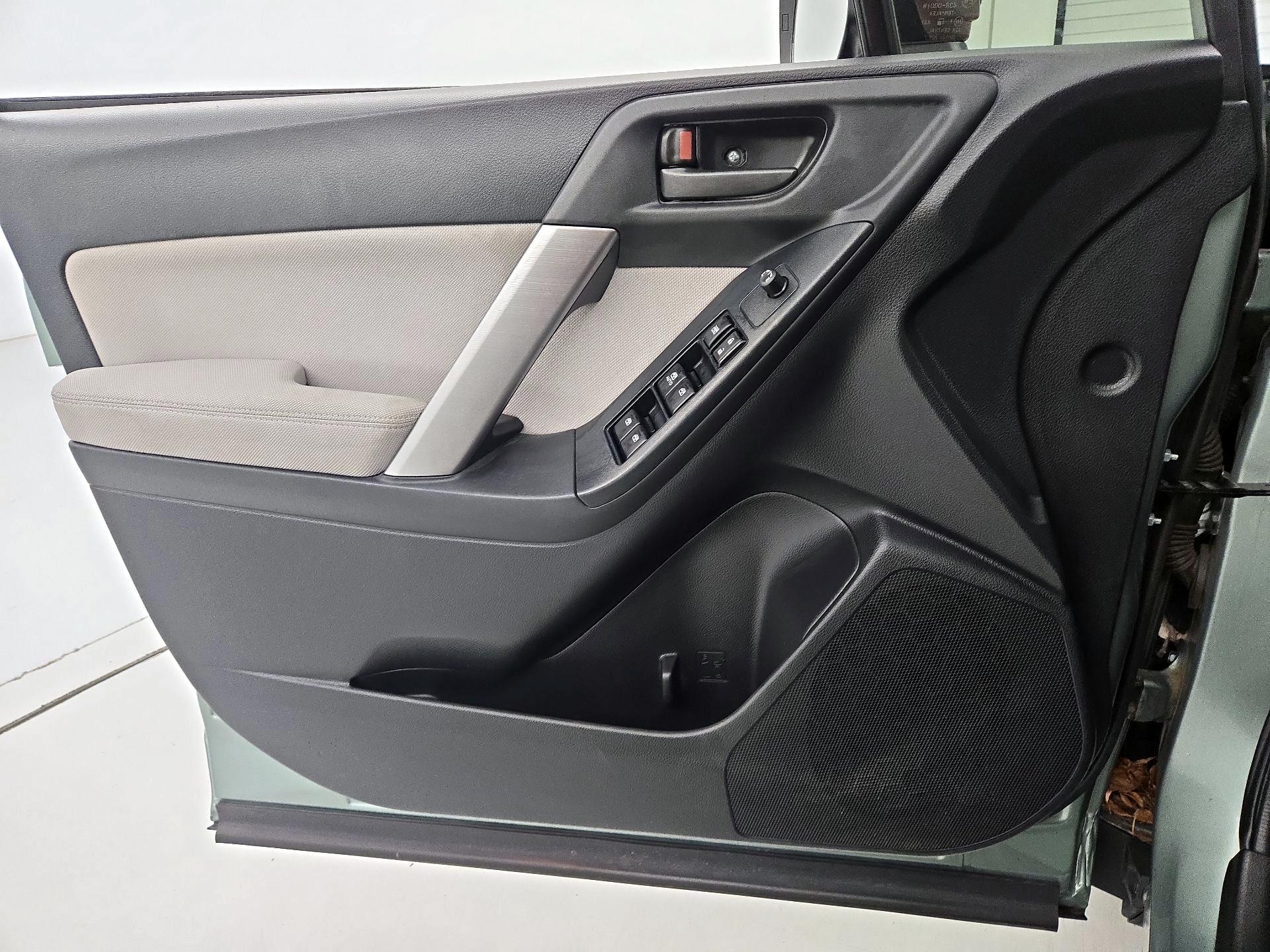 Thumbnail: 2015 Subaru Forester - 12