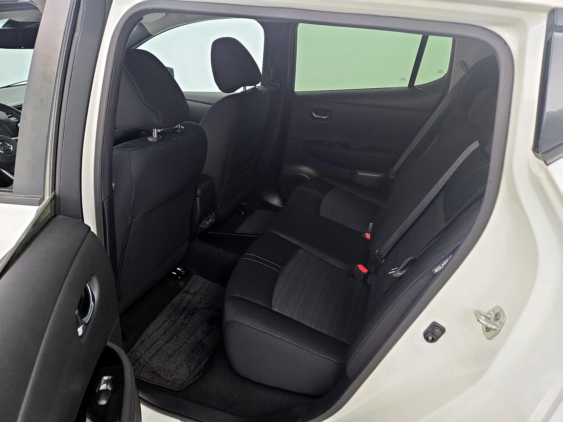 Thumbnail: 2020 Nissan Leaf - 20