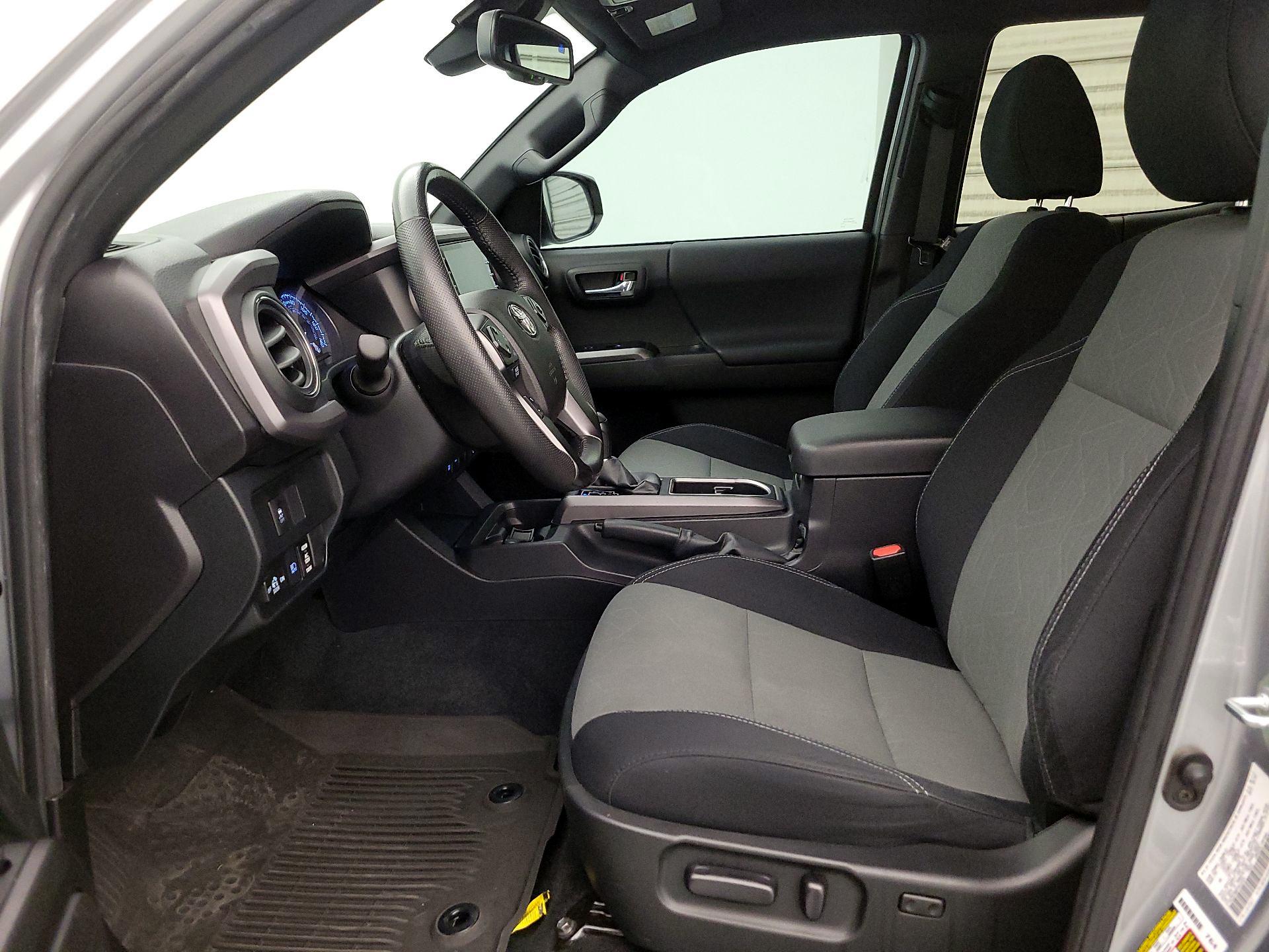 Thumbnail: 2022 Toyota Tacoma - 11