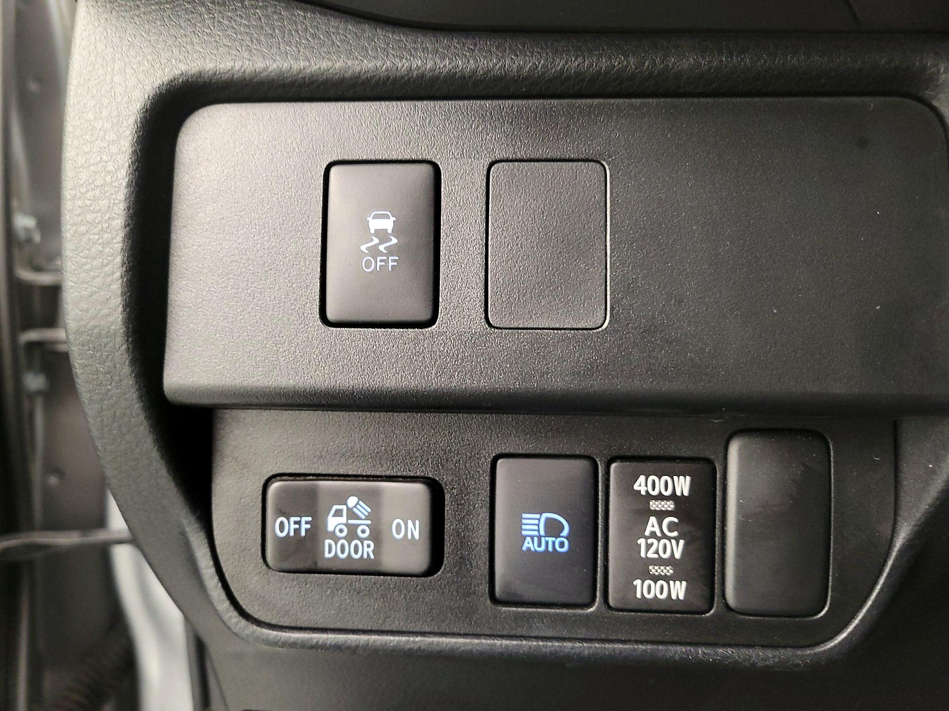 Thumbnail: 2022 Toyota Tacoma - 13