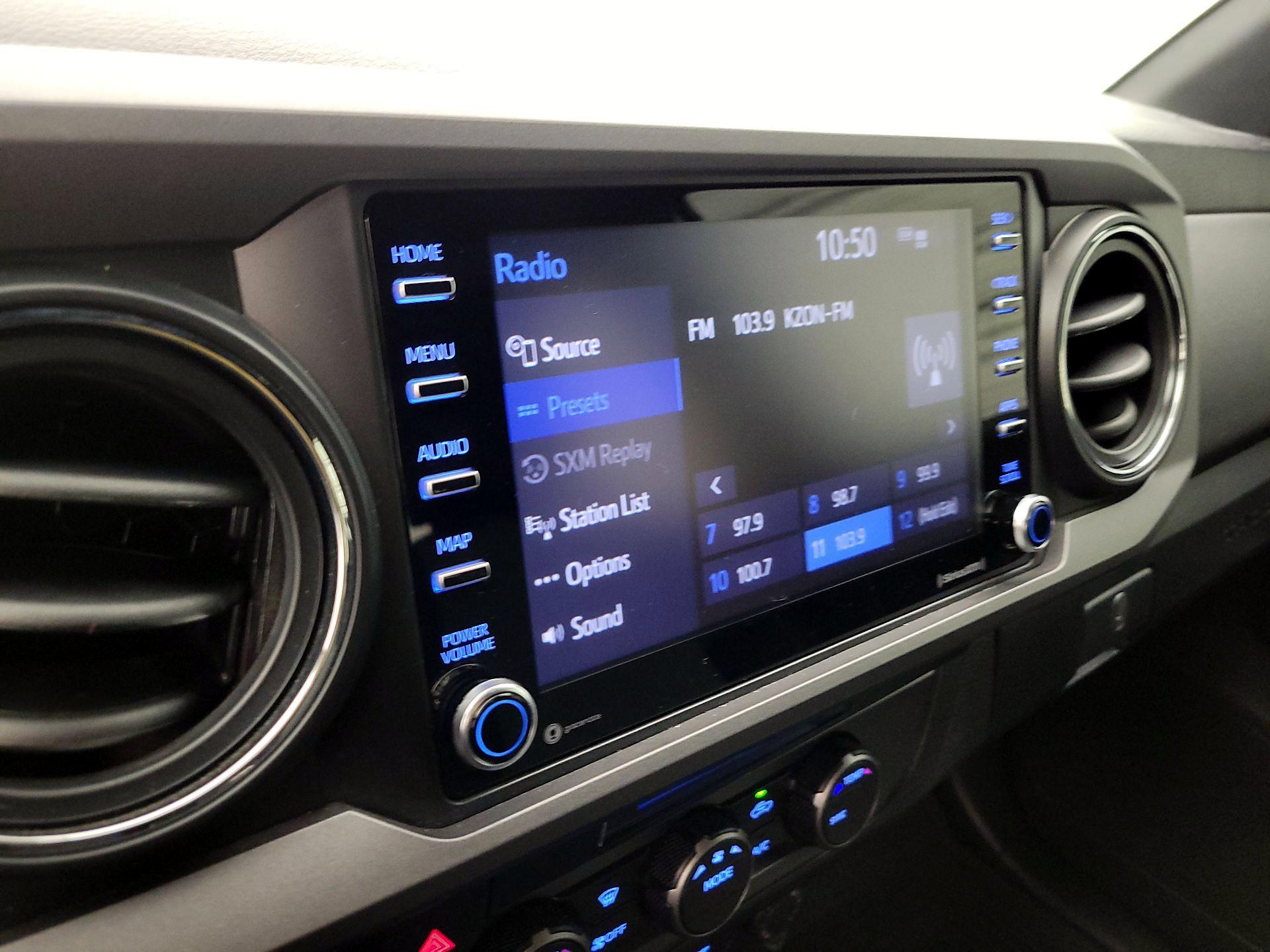 Thumbnail: 2022 Toyota Tacoma - 15