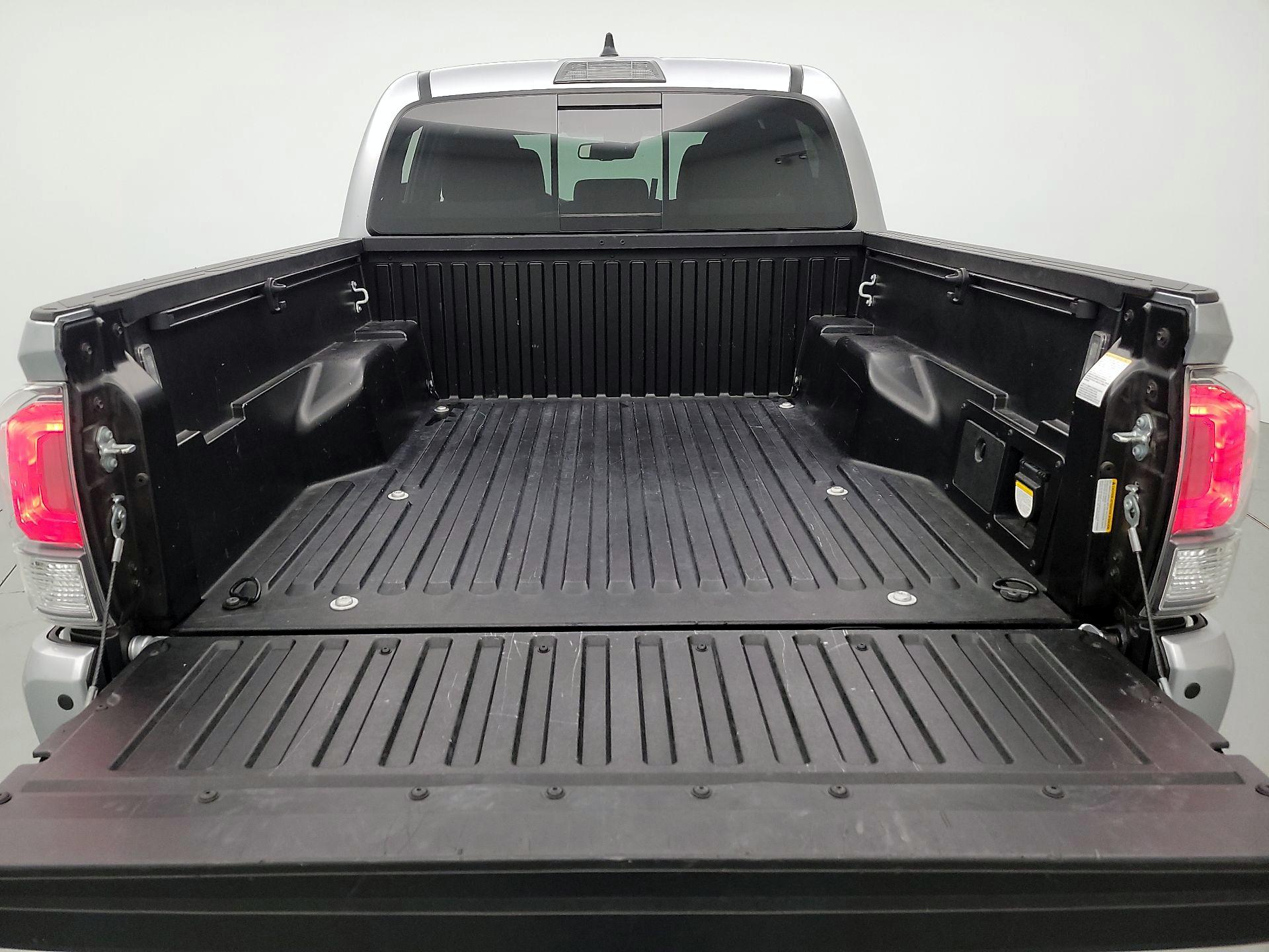 Thumbnail: 2022 Toyota Tacoma - 20