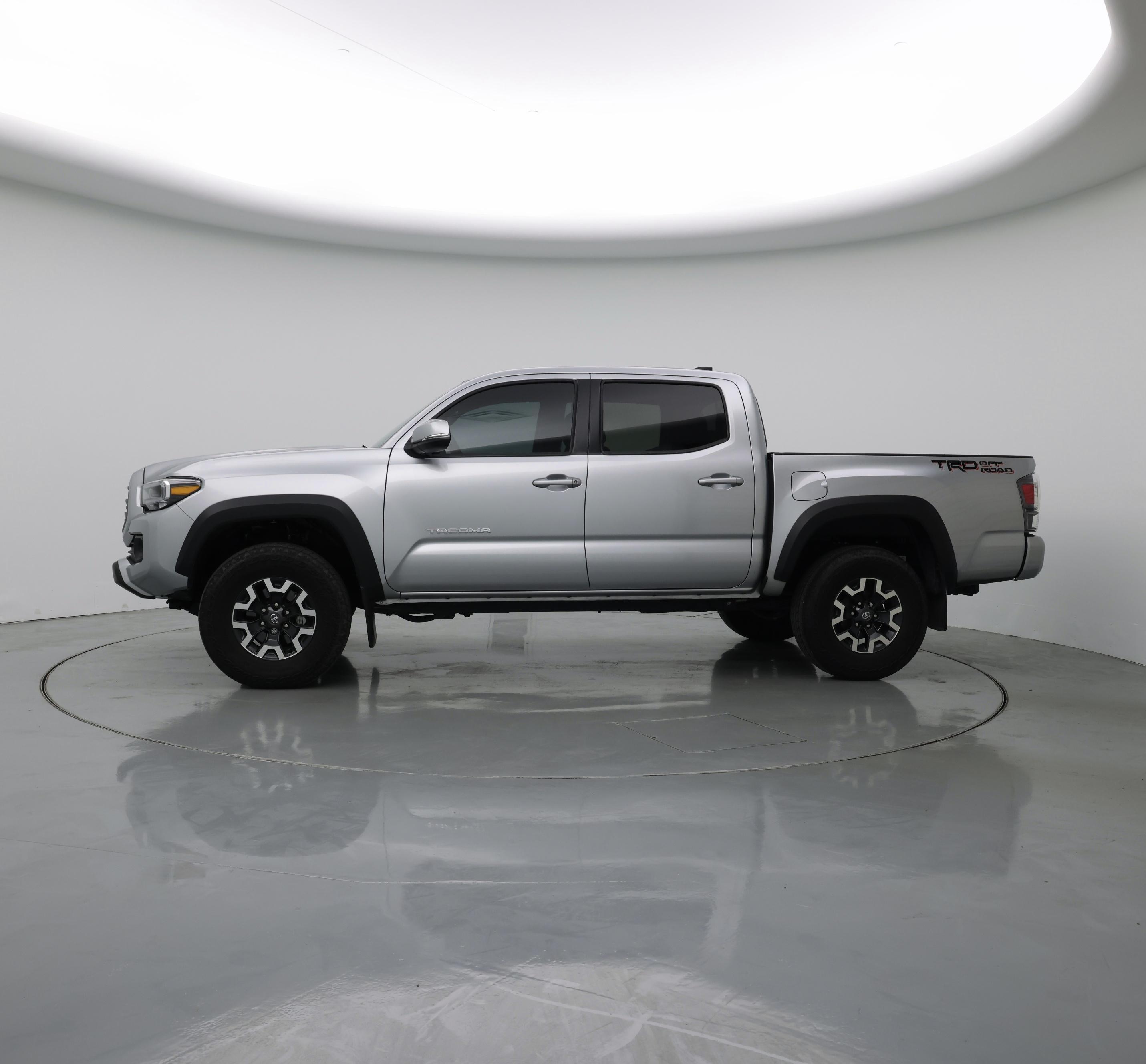 Thumbnail: 2022 Toyota Tacoma - 3