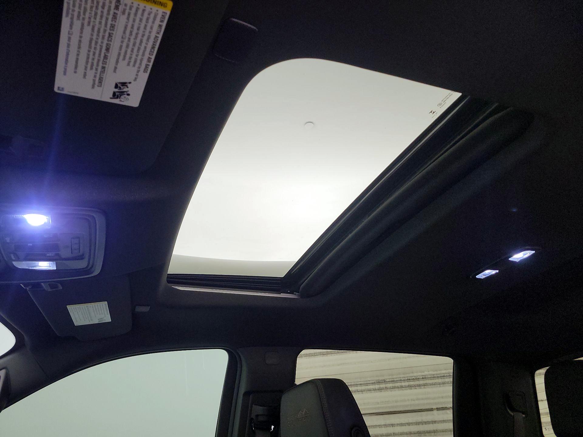 Thumbnail: 2025 Chevrolet Silverado 1500 - 19