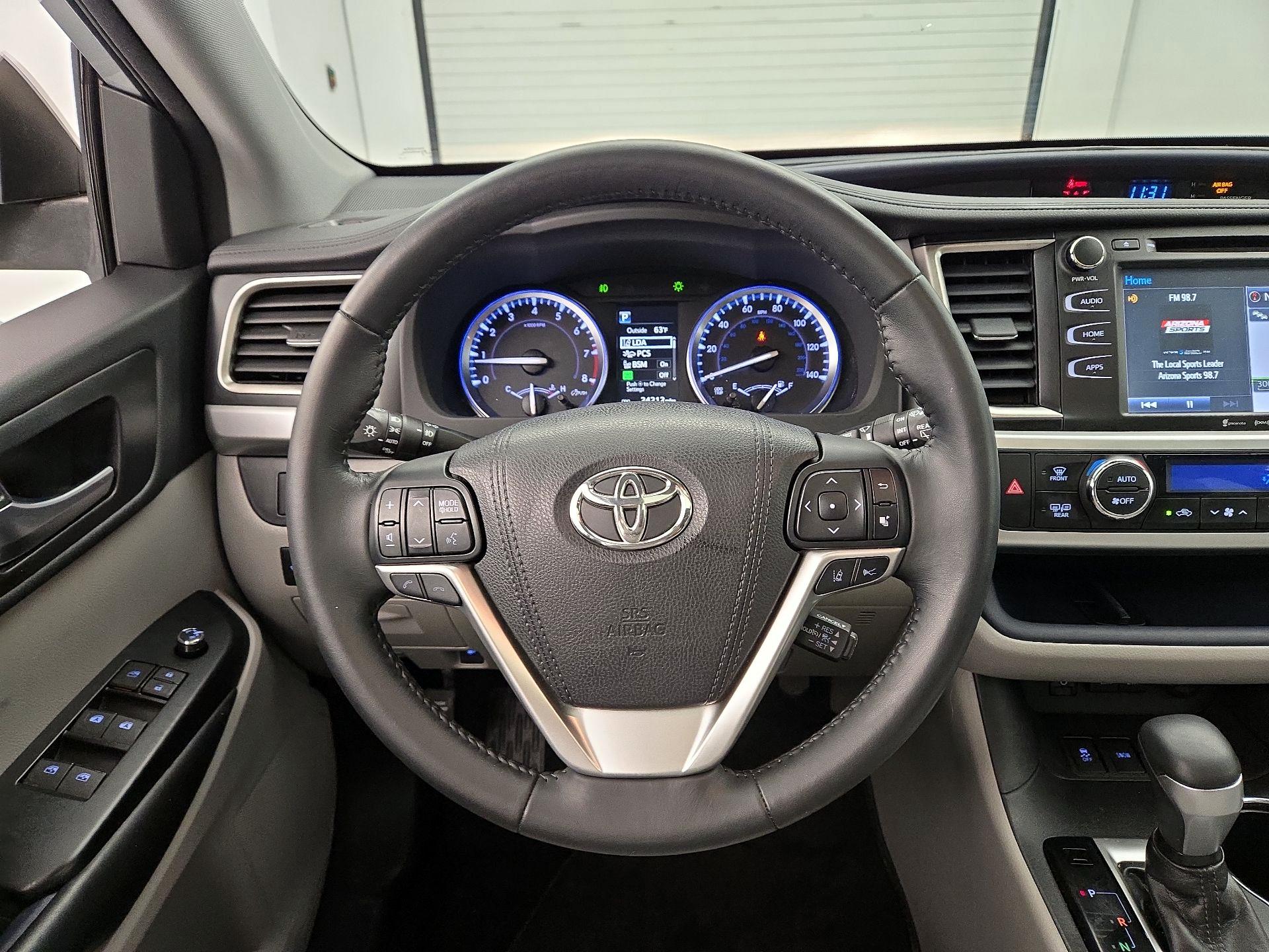 Thumbnail: 2018 Toyota Highlander - 10